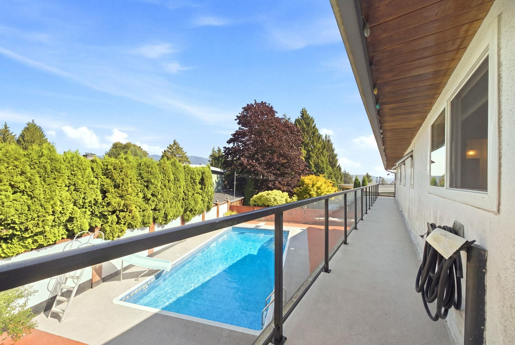 4148 Fairway Place, North Vancouver, V7G 1Y9 — photo 4