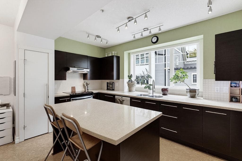3822 Welwyn Street, Vancouver, V5N 3Y9 — photo 5