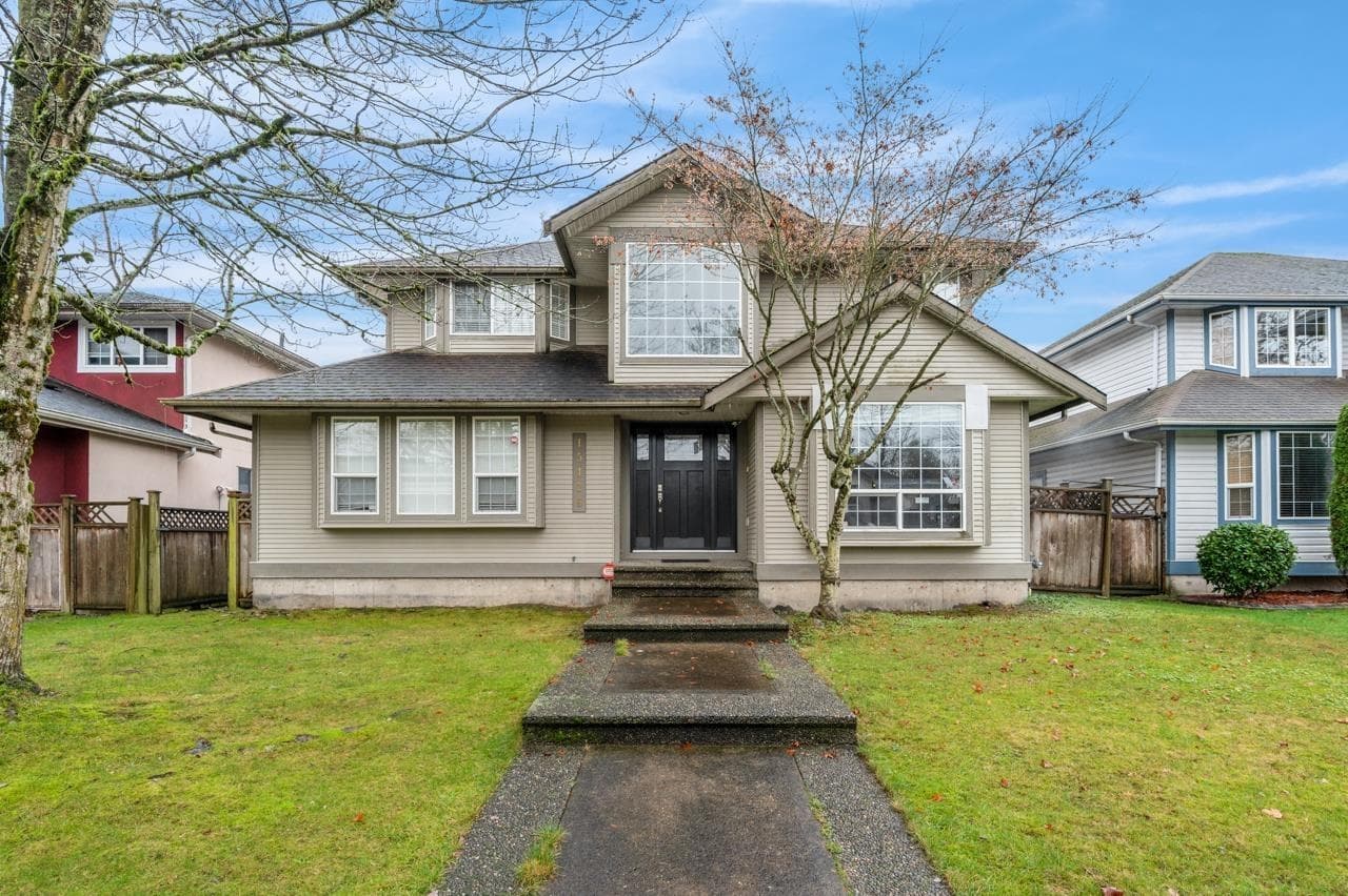 15476 110th Avenue, Surrey, V3R 0X1 — photo 2