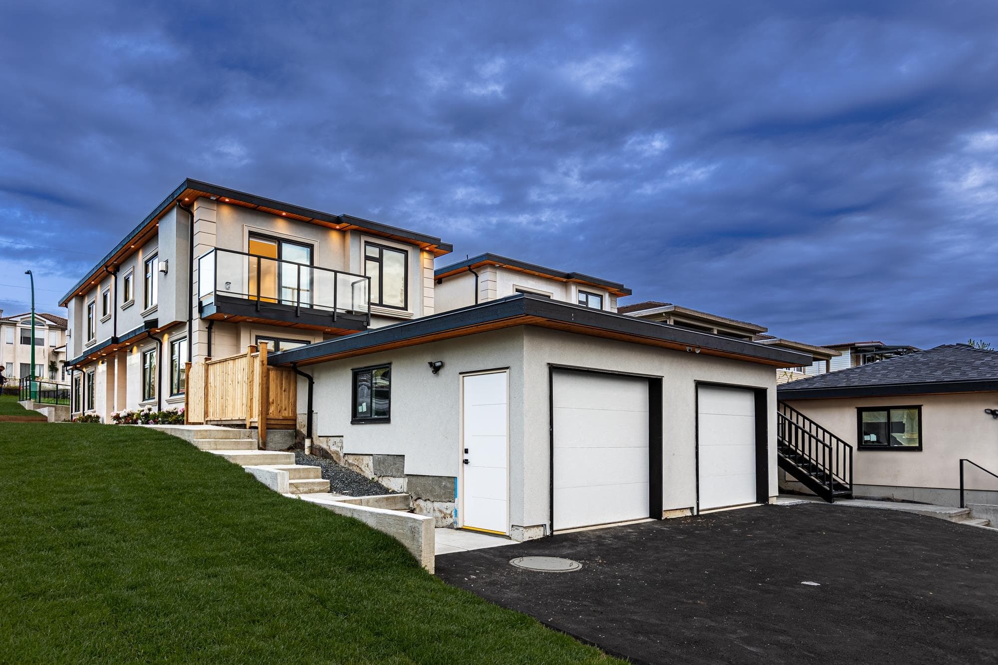 3087 Royal Oak Avenue, Burnaby, V5G 4H5 — photo 2
