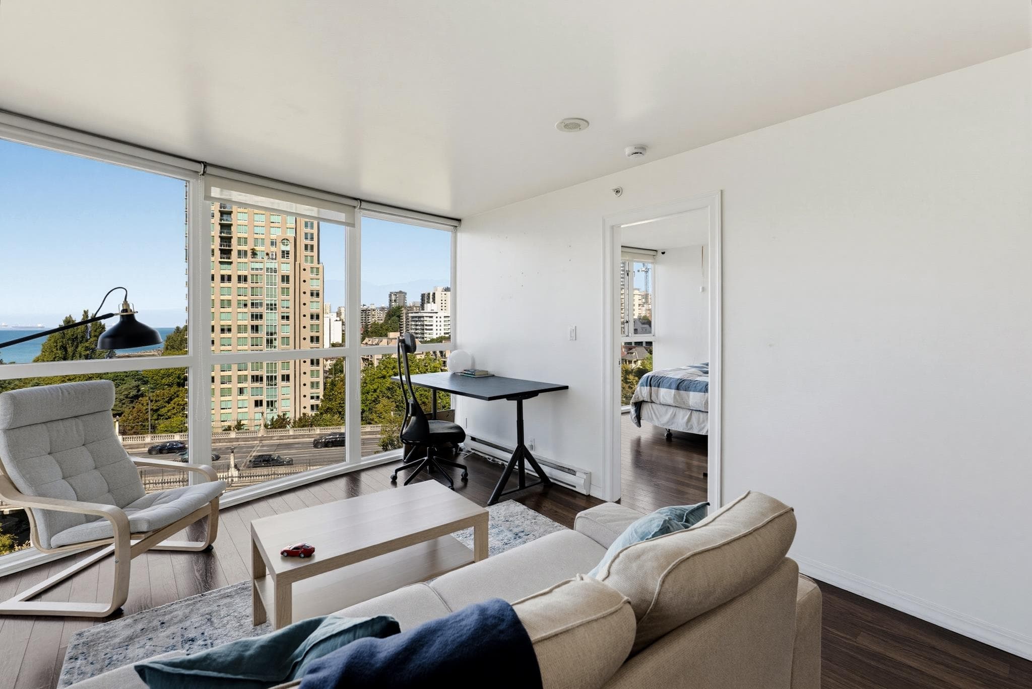 1401 - 907 Beach Avenue, Vancouver, V6Z 2R3 — photo 2