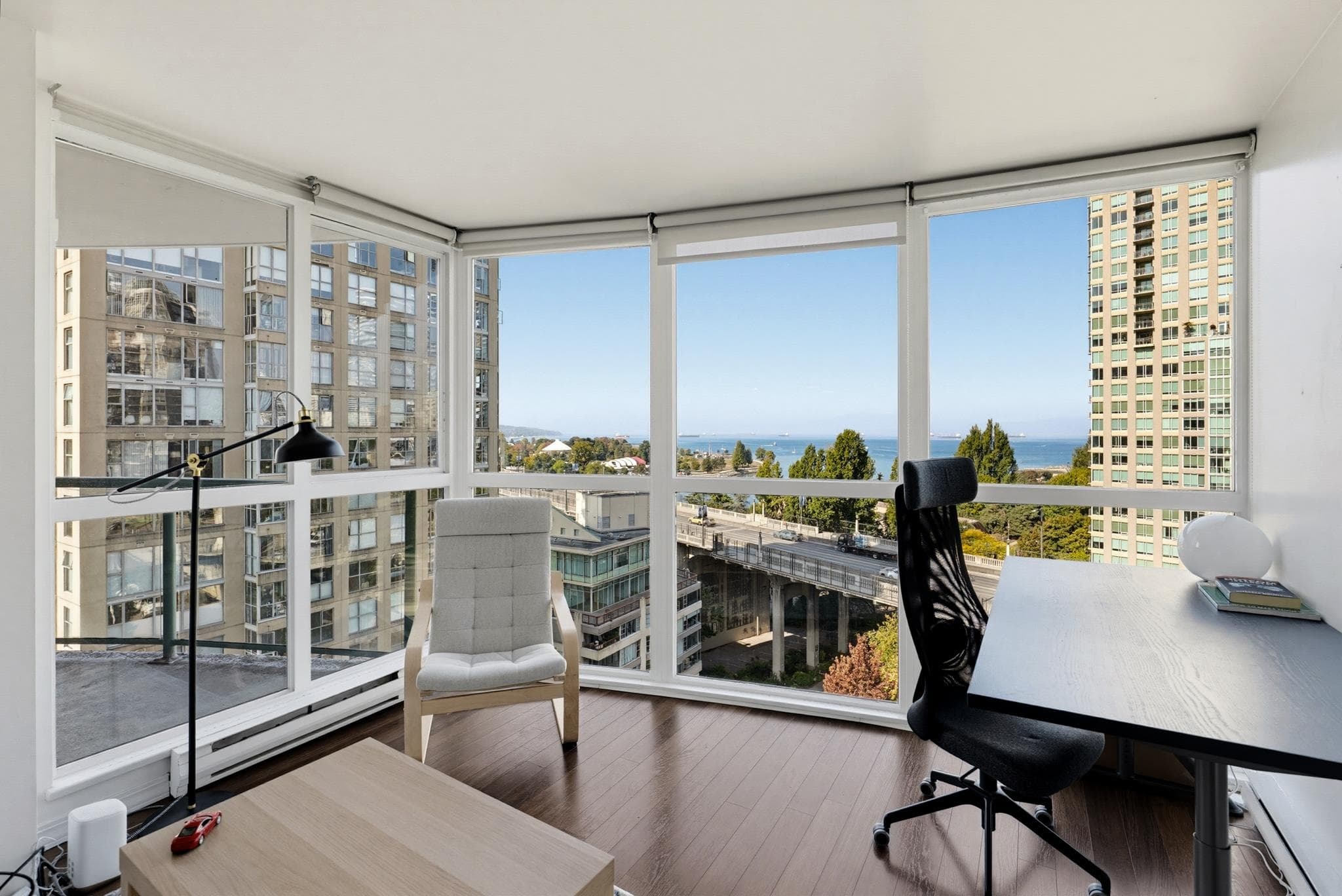 1401 - 907 Beach Avenue, Vancouver, V6Z 2R3 — photo 3