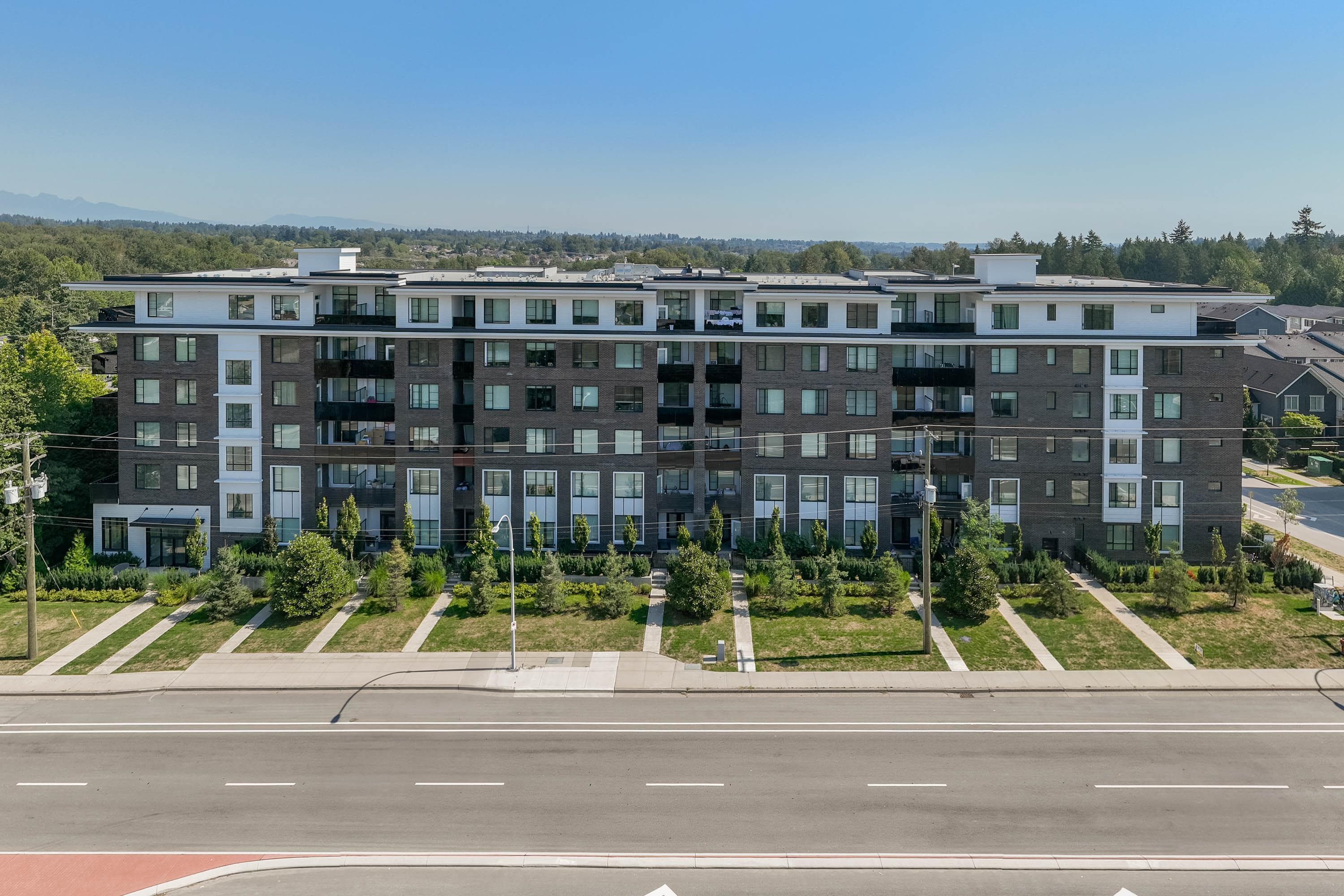 401 - 13623 81a Avenue, Surrey, V3W 3N7 — photo 1