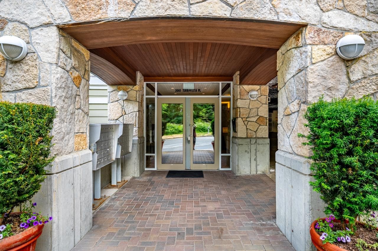 502 - 3001 Terravista Place, Port Moody, V3H 5A2 — photo 4