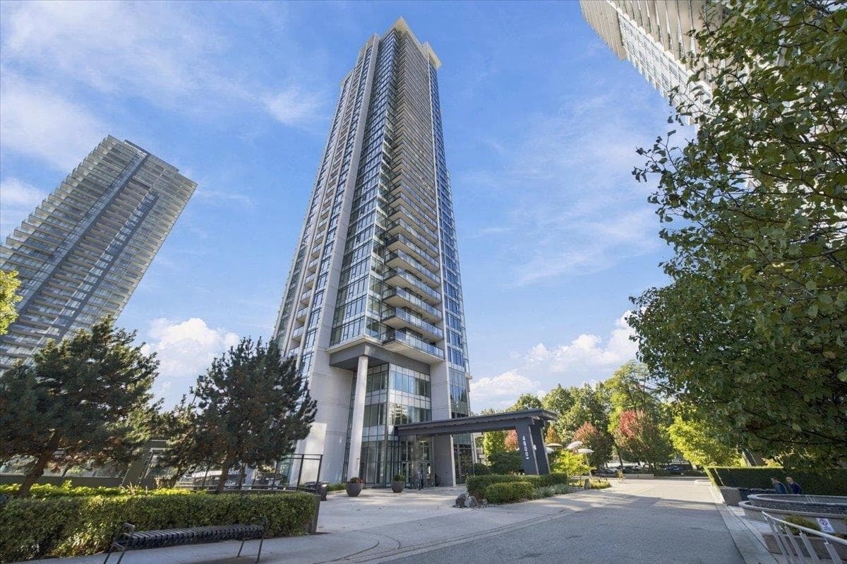 3708 - 4900 Lennox Lane, Burnaby