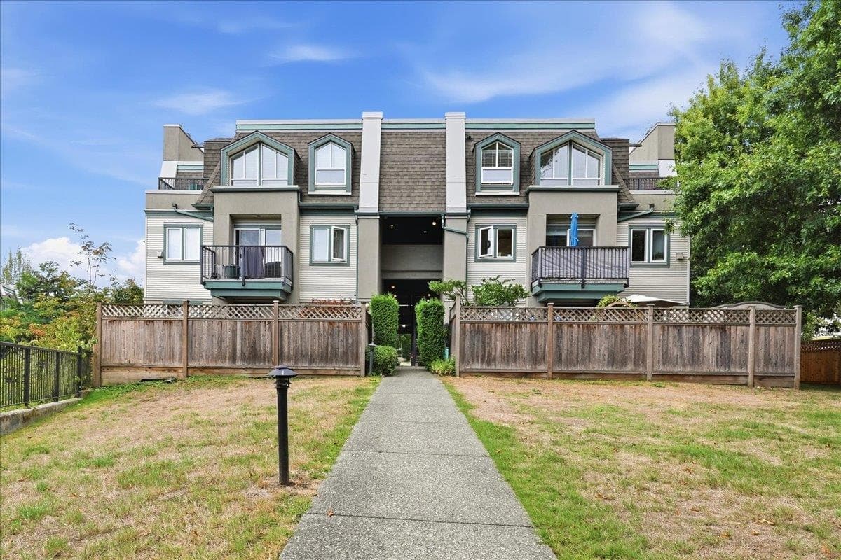 118 - 217 Begin Street, Coquitlam, V3K 4V4 — photo 1