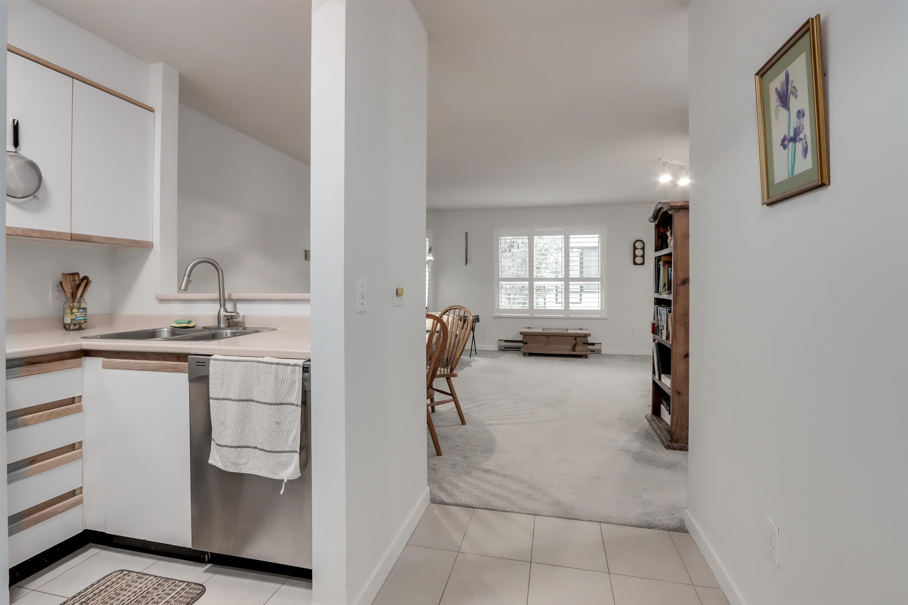 205 - 1535 Chesterfield Avenue, North Vancouver, V7M 2N5 — photo 3