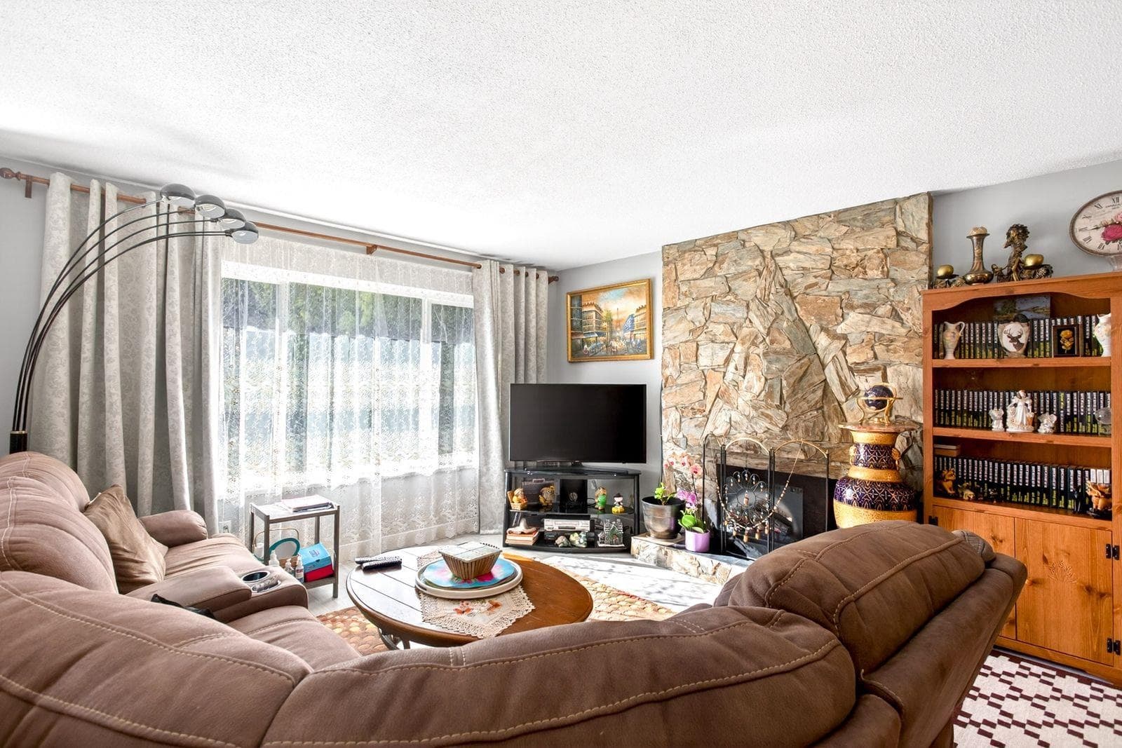 10842 144a Street, Surrey, V3R 3R1 — photo 2