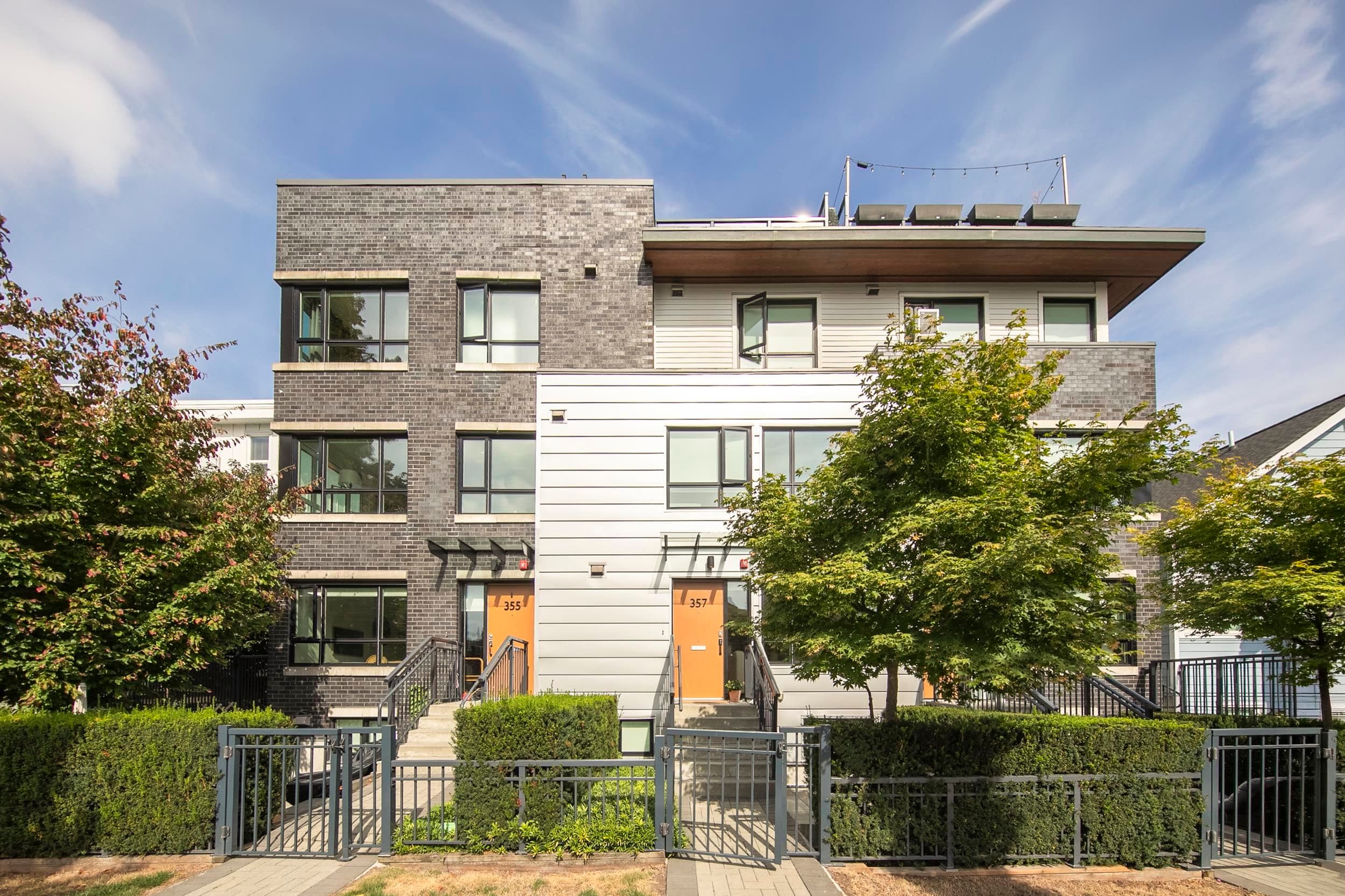 357 E 16th Avenue, Vancouver, V5T 2T7 — photo 1