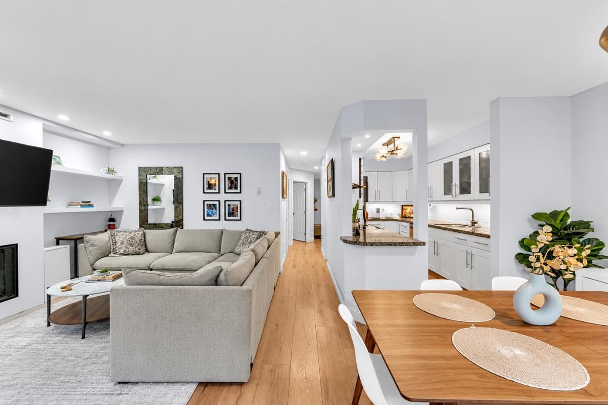 102 - 320 W 2nd Street, North Vancouver, V7M 1E1 — photo 5