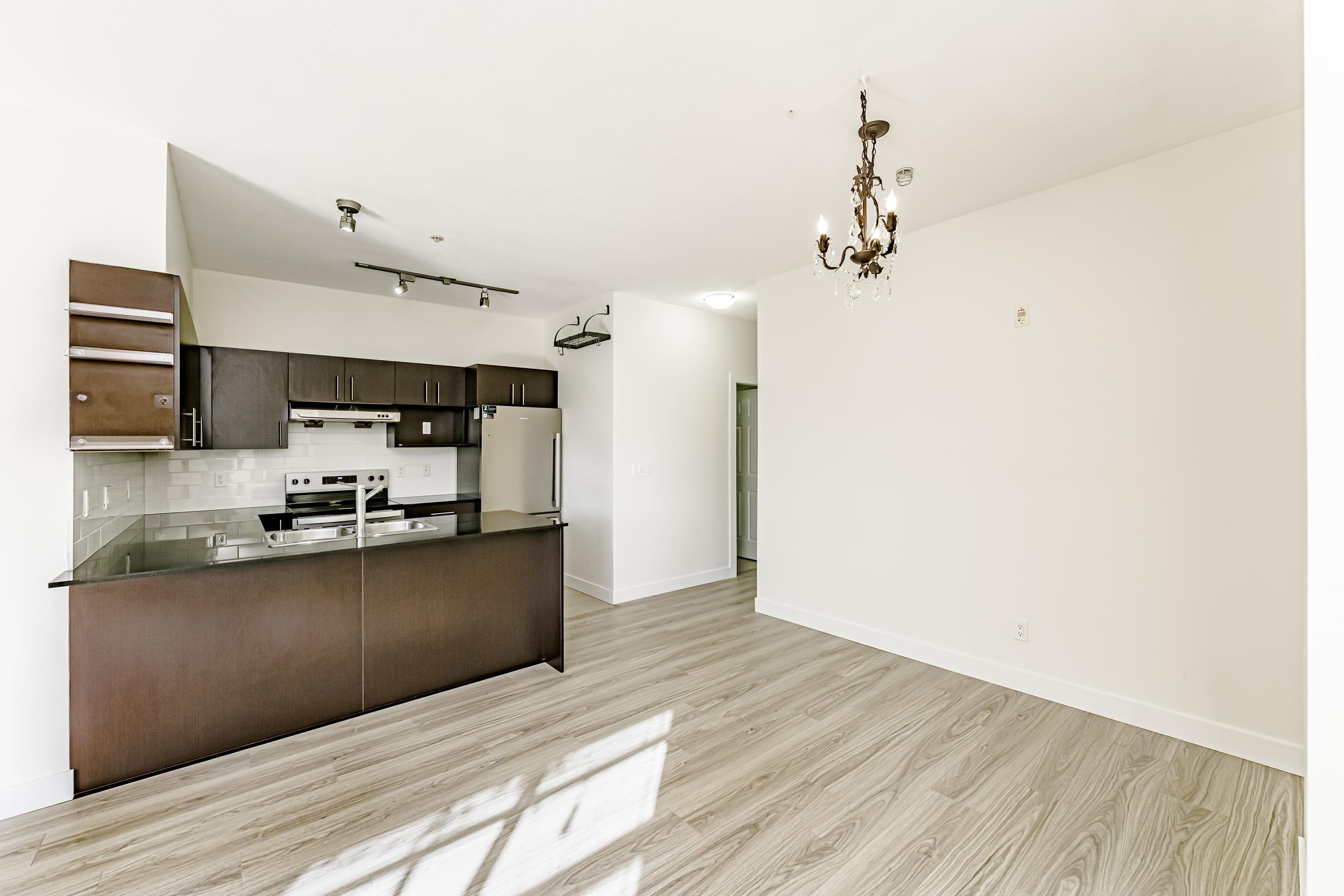 107 - 1633 Mackay Avenue, North Vancouver, V7P 0A2 — photo 5