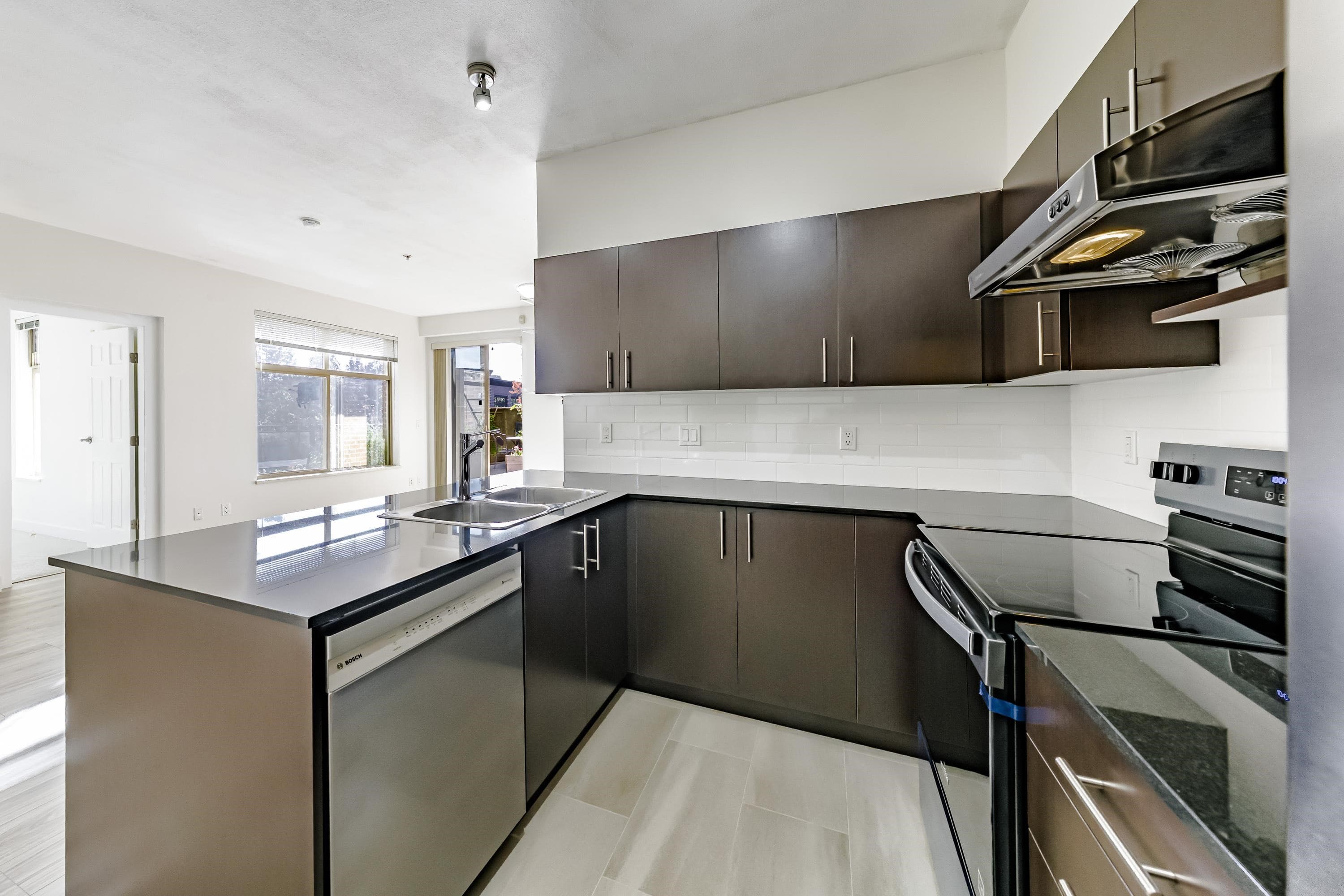 107 - 1633 Mackay Avenue, North Vancouver, V7P 0A2 — photo 4
