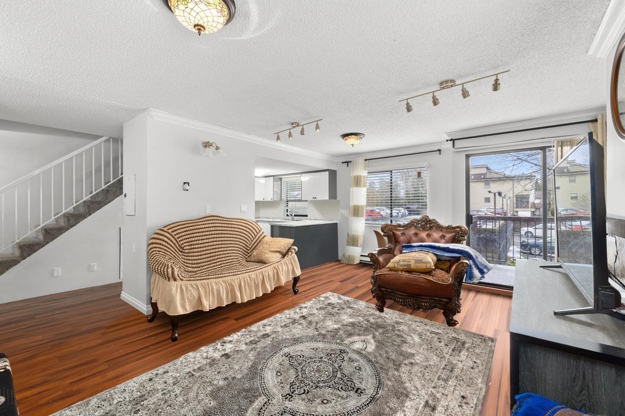 205 - 7119 133 Street, Surrey, V3W 7Z6 — photo 3