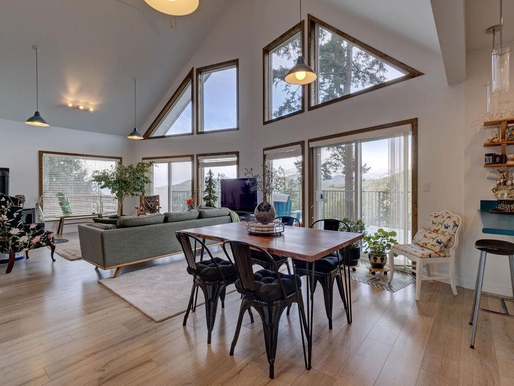 5280 Cecil Hill Road, Madeira Park, V0N 2H1 — photo 4