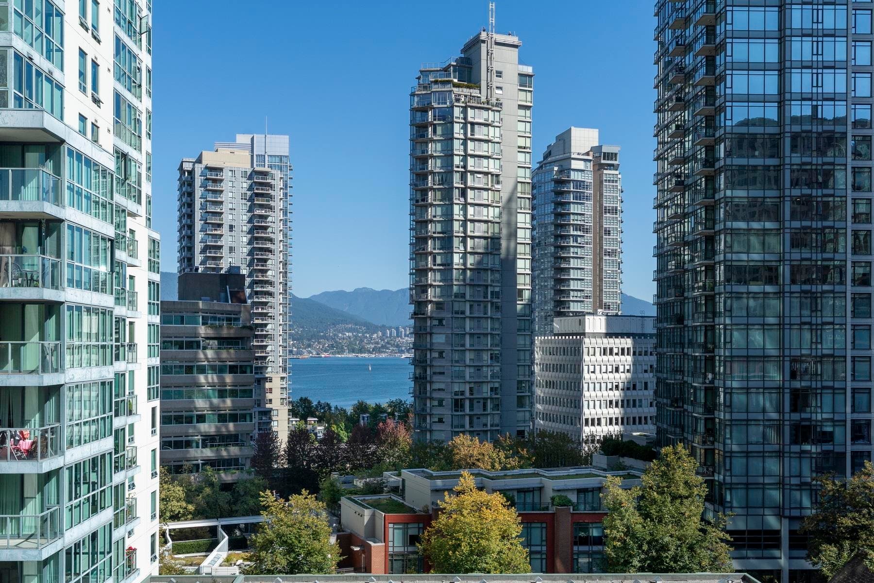 607 - 1239 W Georgia Street, Vancouver, V6E 4R8 — photo 2