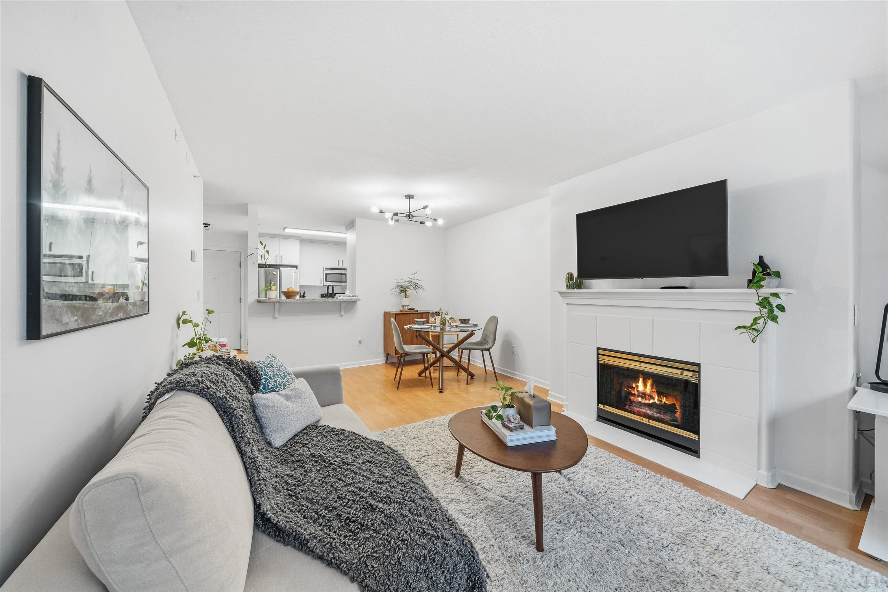 210 - 5281 Oakmount Crescent, Burnaby, V5H 4S7 — photo 5