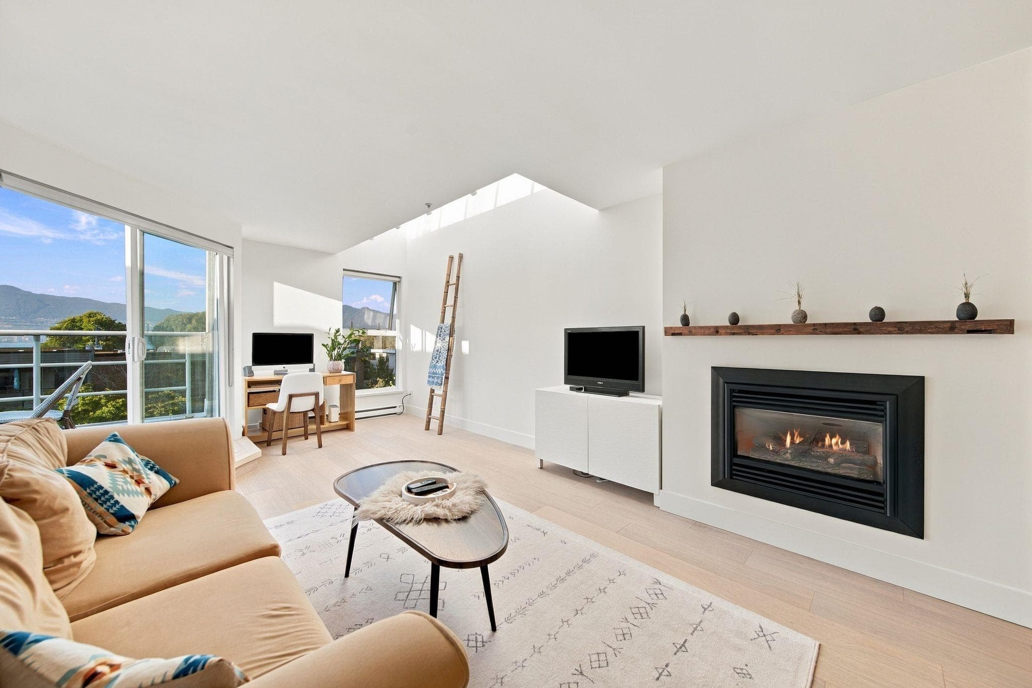 2240 York Avenue, Vancouver, V6K 1C6 — photo 1