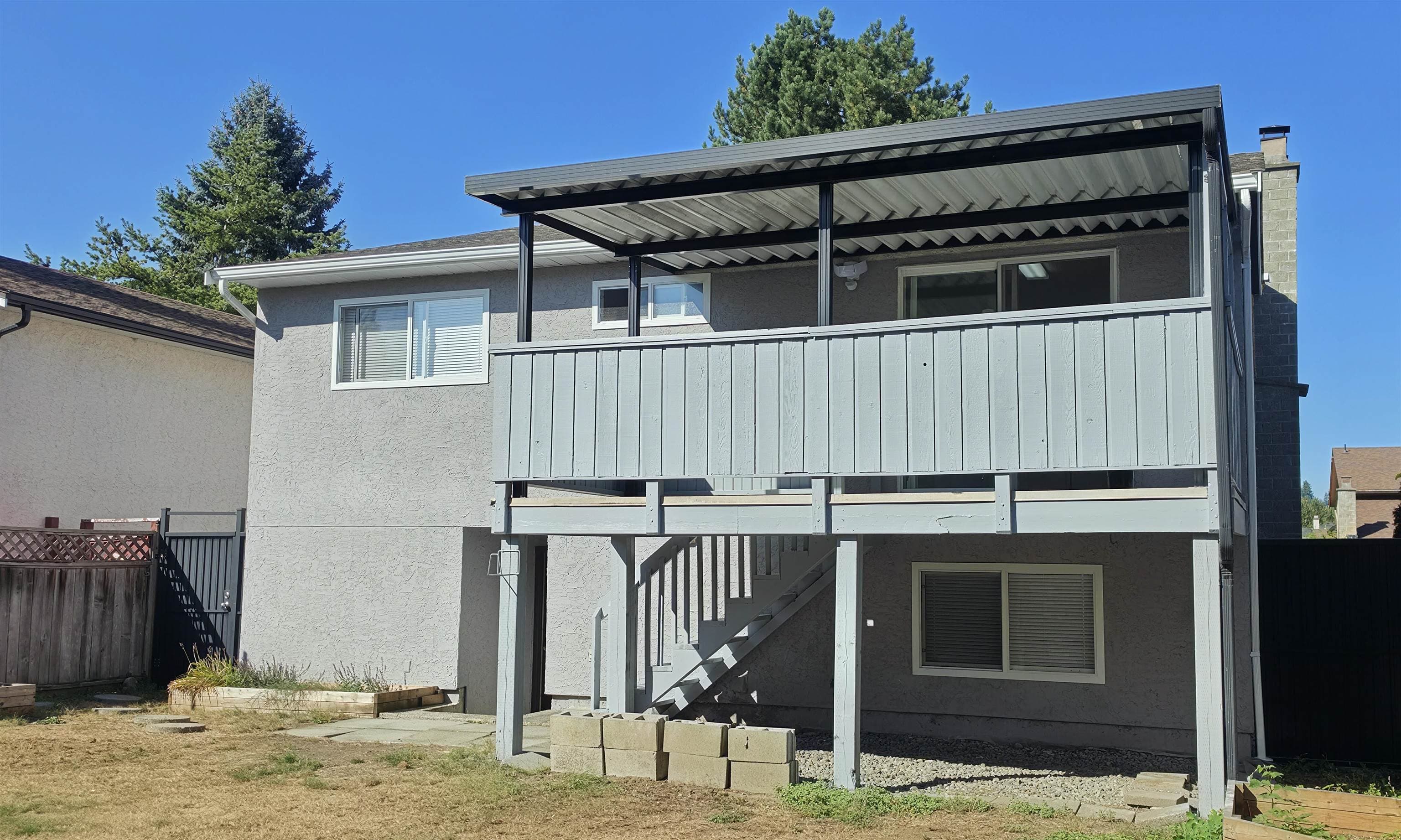 3220 Harwood Avenue, Coquitlam, V3E 1T8 — photo 2