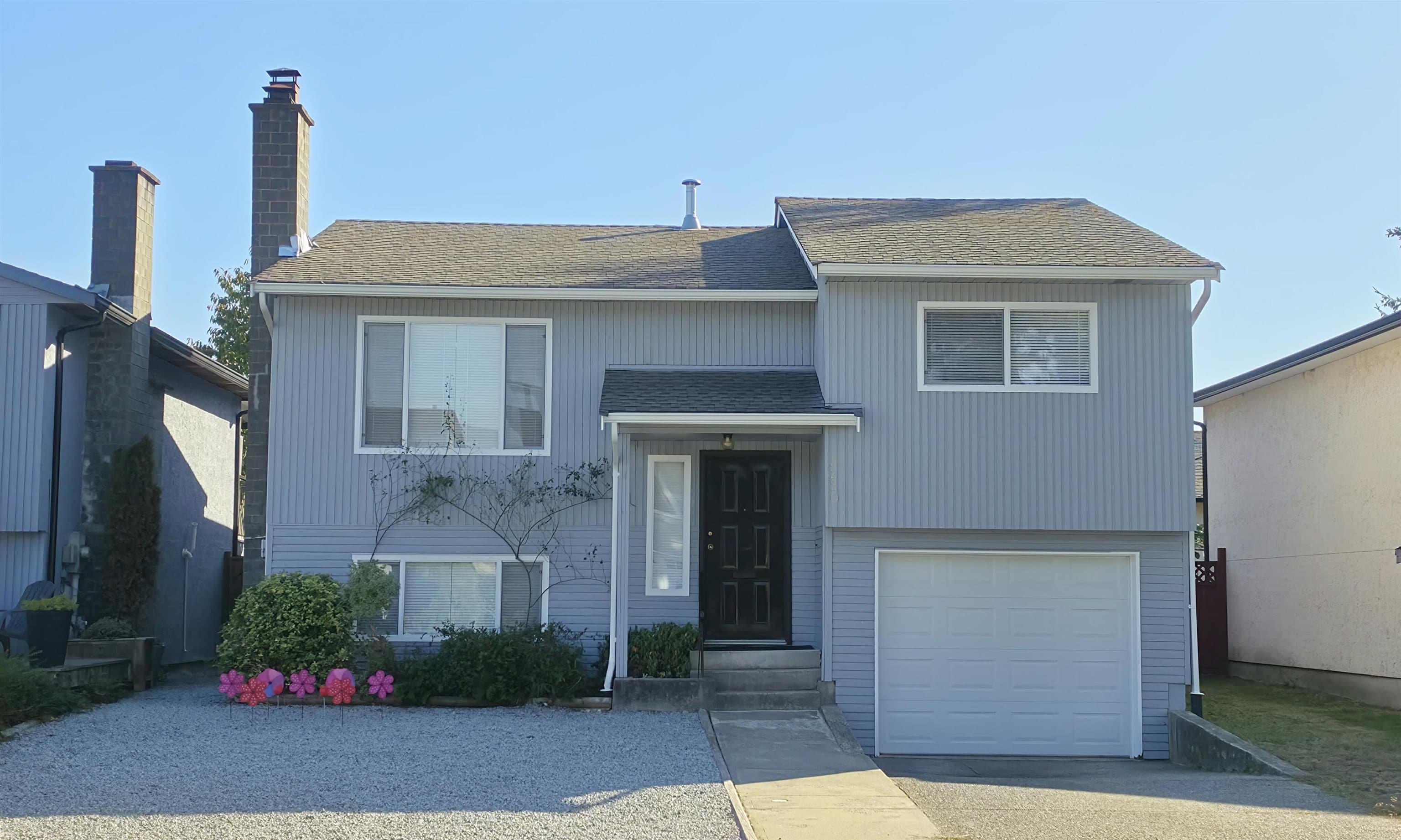 3220 Harwood Avenue, Coquitlam, V3E 1T8 — photo 1