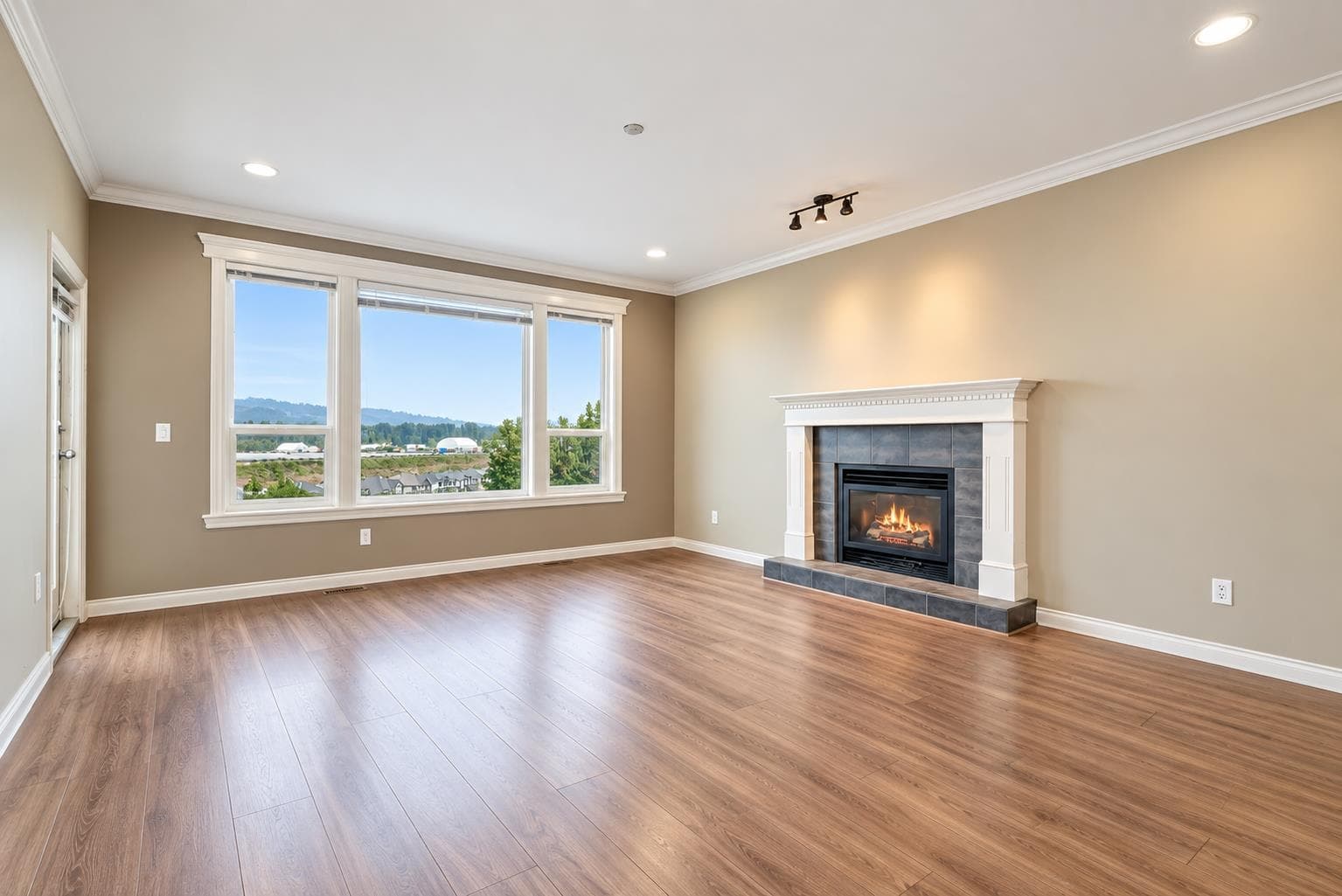 3 - 1615 Shaughnessy Street, Port Coquitlam, V3C 6K9 — photo 4