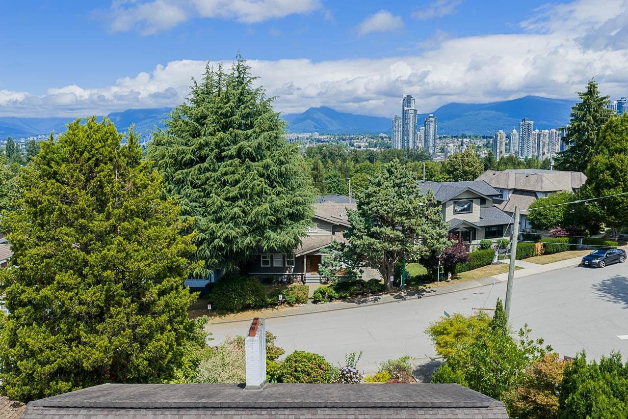 3896 Elmwood Street, Burnaby, V5G 1S1 — photo 3