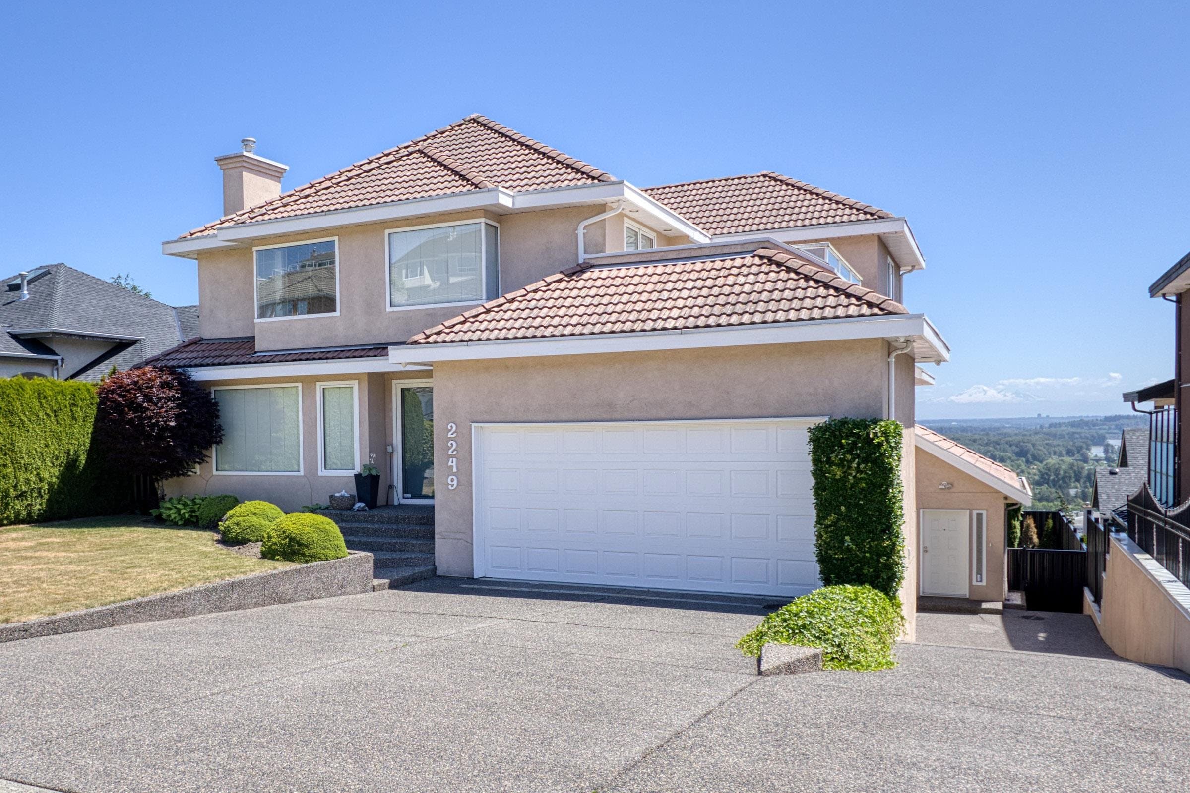 2249 Sicamous Avenue, Coquitlam, V3K 6R9 — photo 2