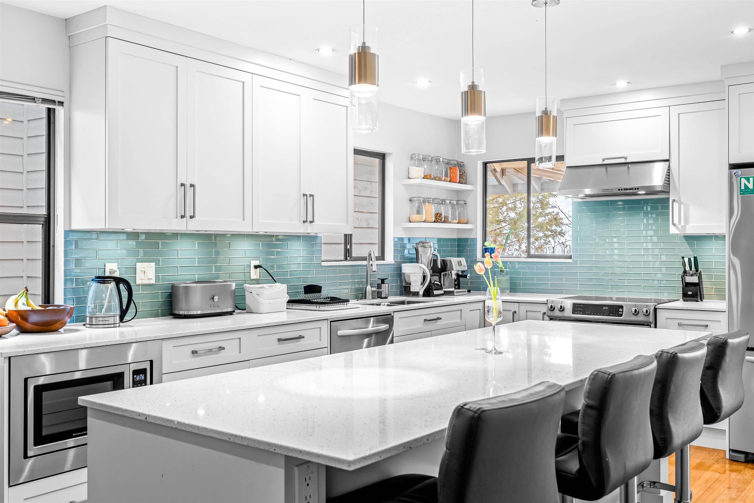 5709 Owl Court, North Vancouver, V7R 4V1 — photo 3