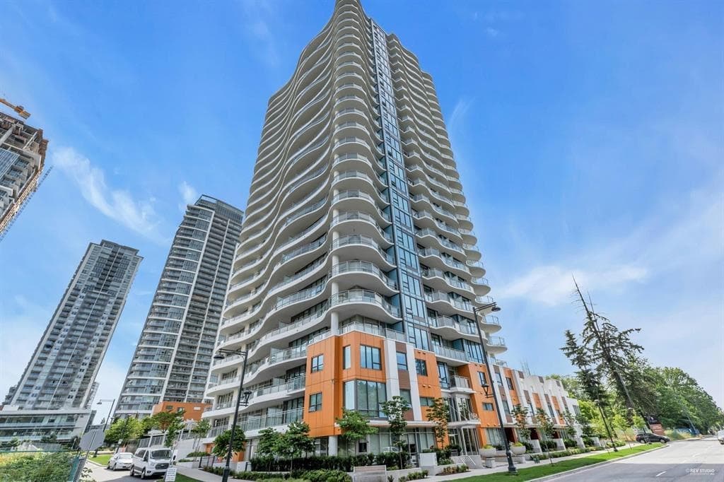 1902 - 13318 104 Avenue, Surrey, V3T 0R2 — photo 1