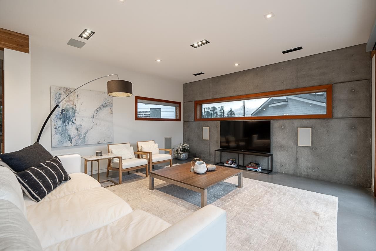 7317 Barnet Road, Burnaby, V5A 1E5 — photo 5