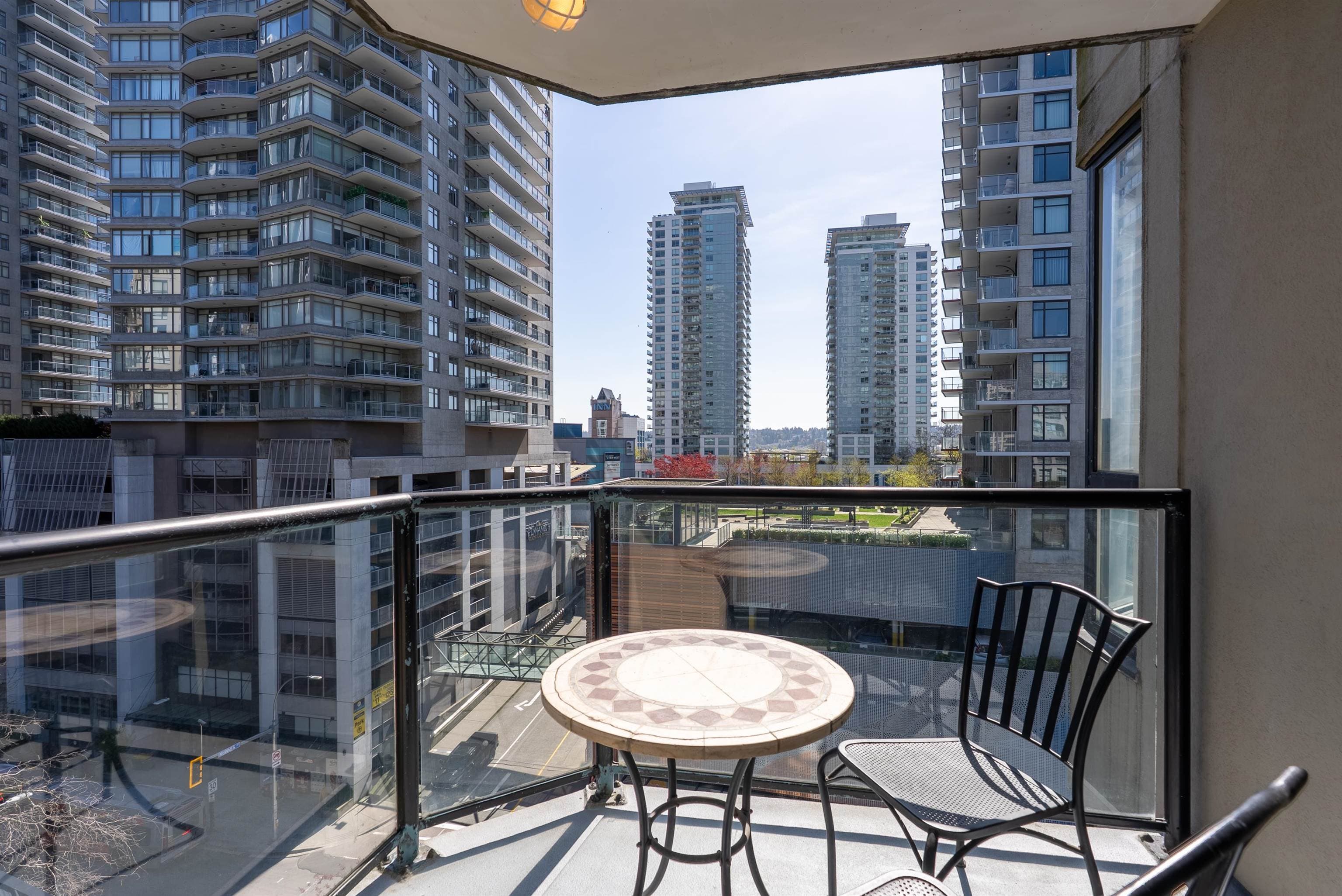 607 - 55 Tenth Street, New Westminster, V3M 6R5 — photo 1