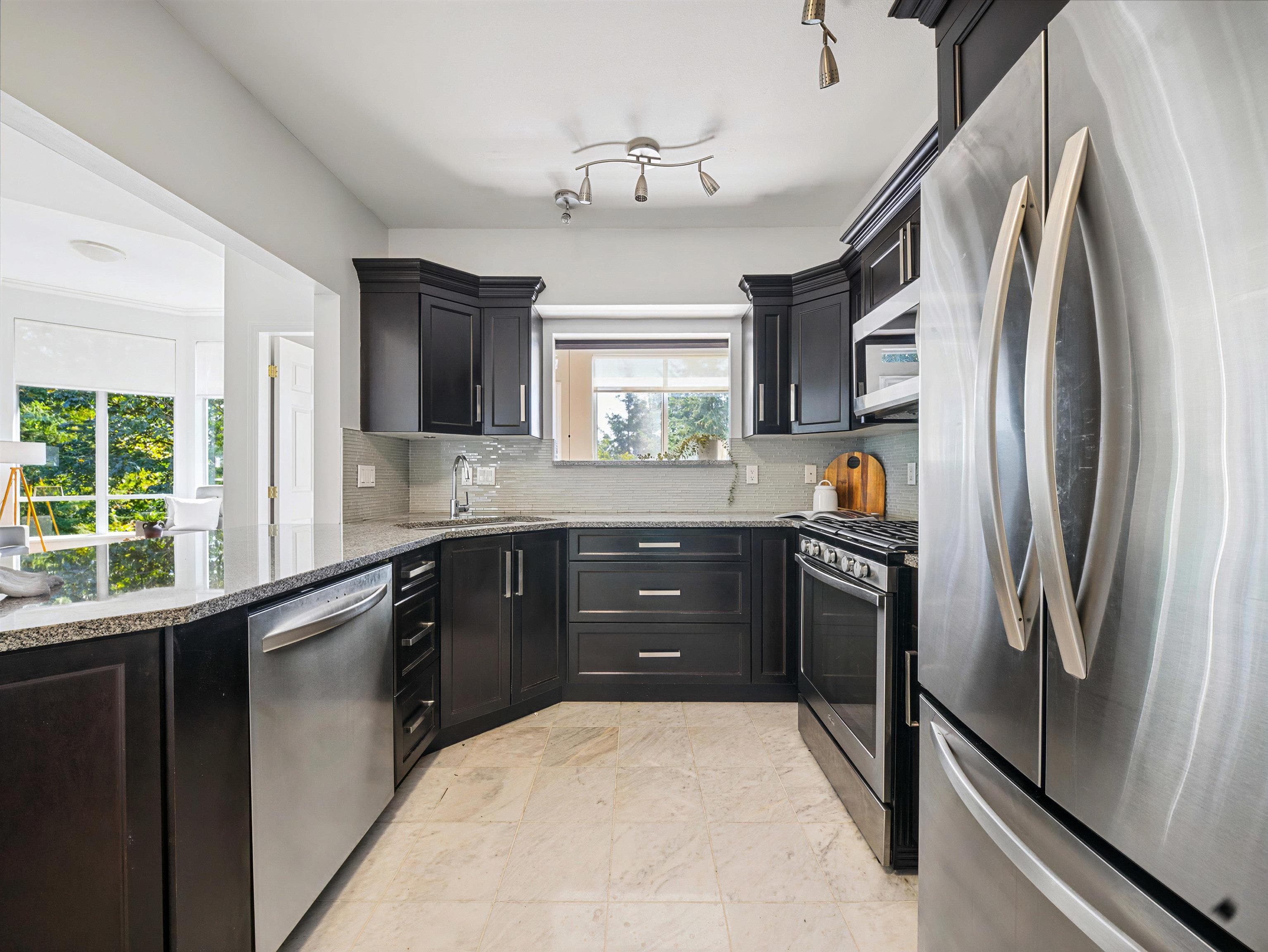 521 - 3629 Deercrest Drive, North Vancouver, V7G 2S9 — photo 2