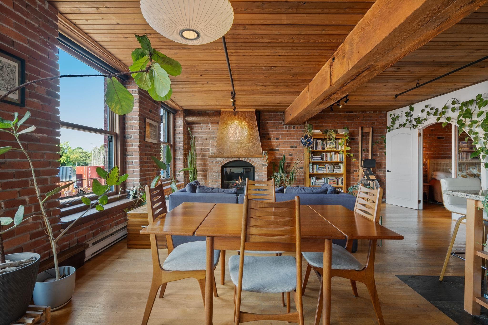 305 - 41 Alexander Street, Vancouver, V6A 1B2 — photo 1