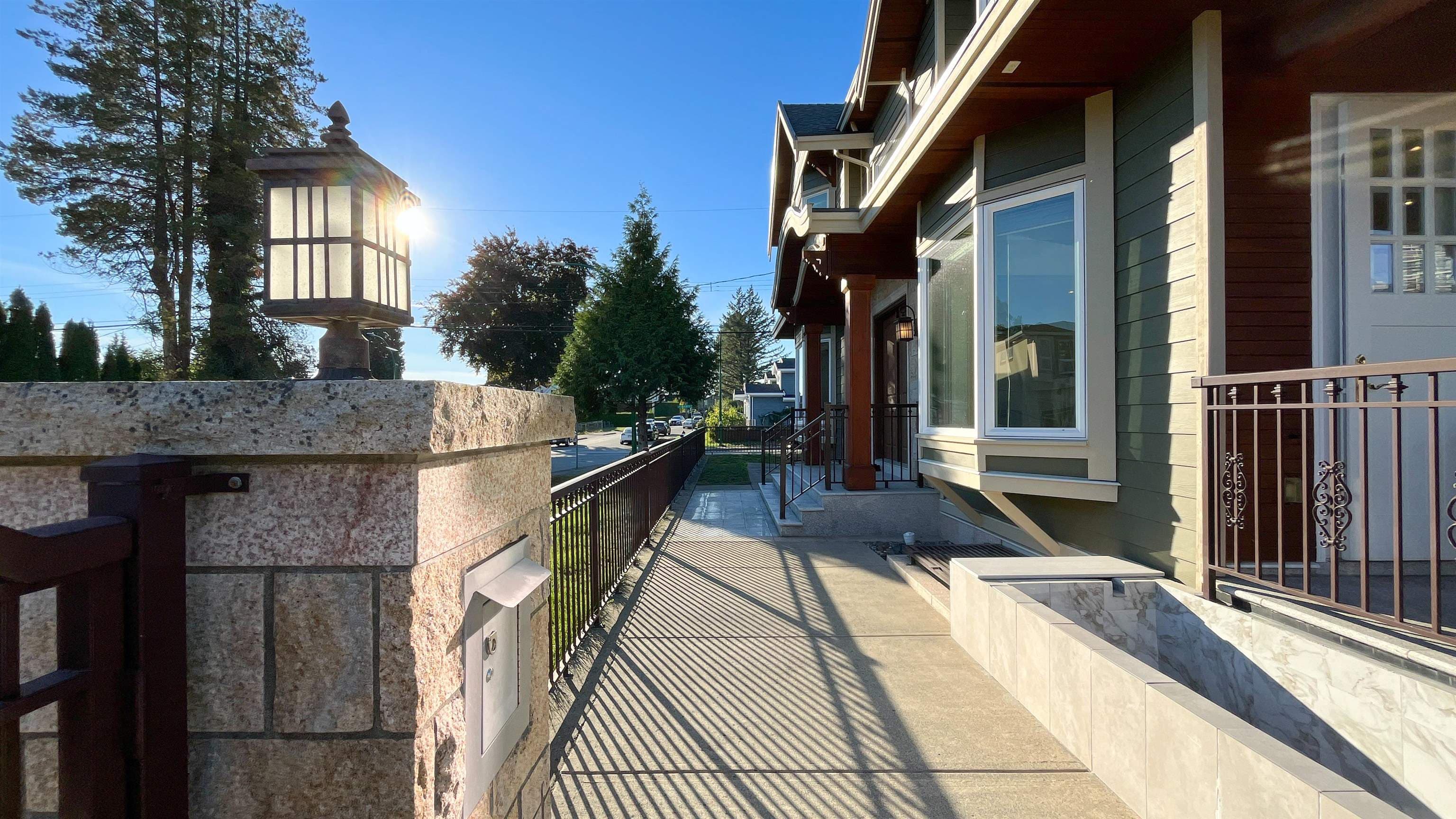4319 Greta Street, Burnaby, V5J 1N9 — photo 2