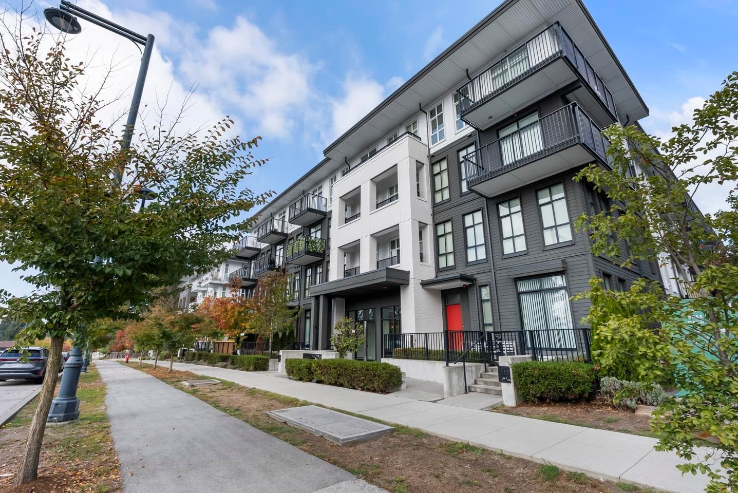 216 - 13933 105 Boulevard, Surrey
