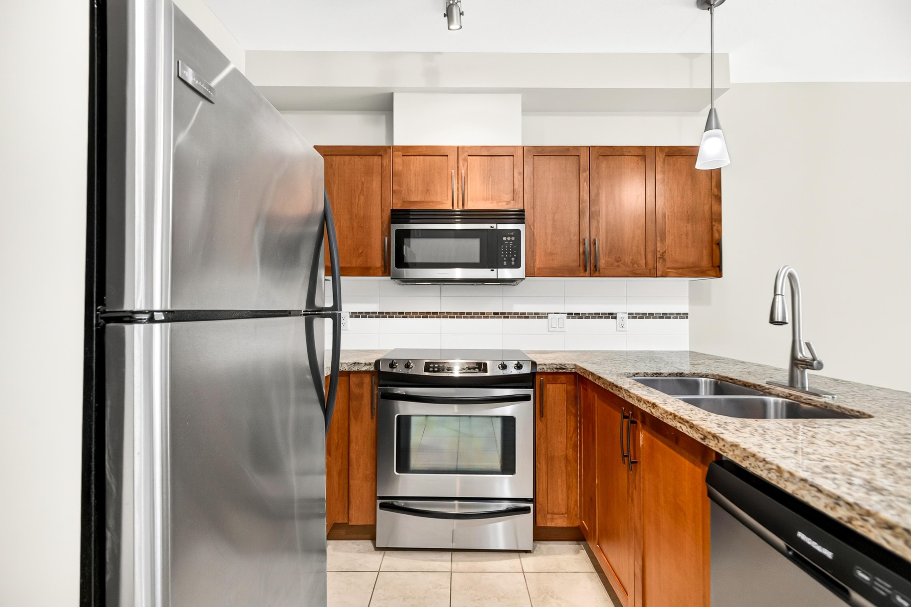 217 - 11950 Harris Road, Pitt Meadows, V3Y 0B7 — photo 4