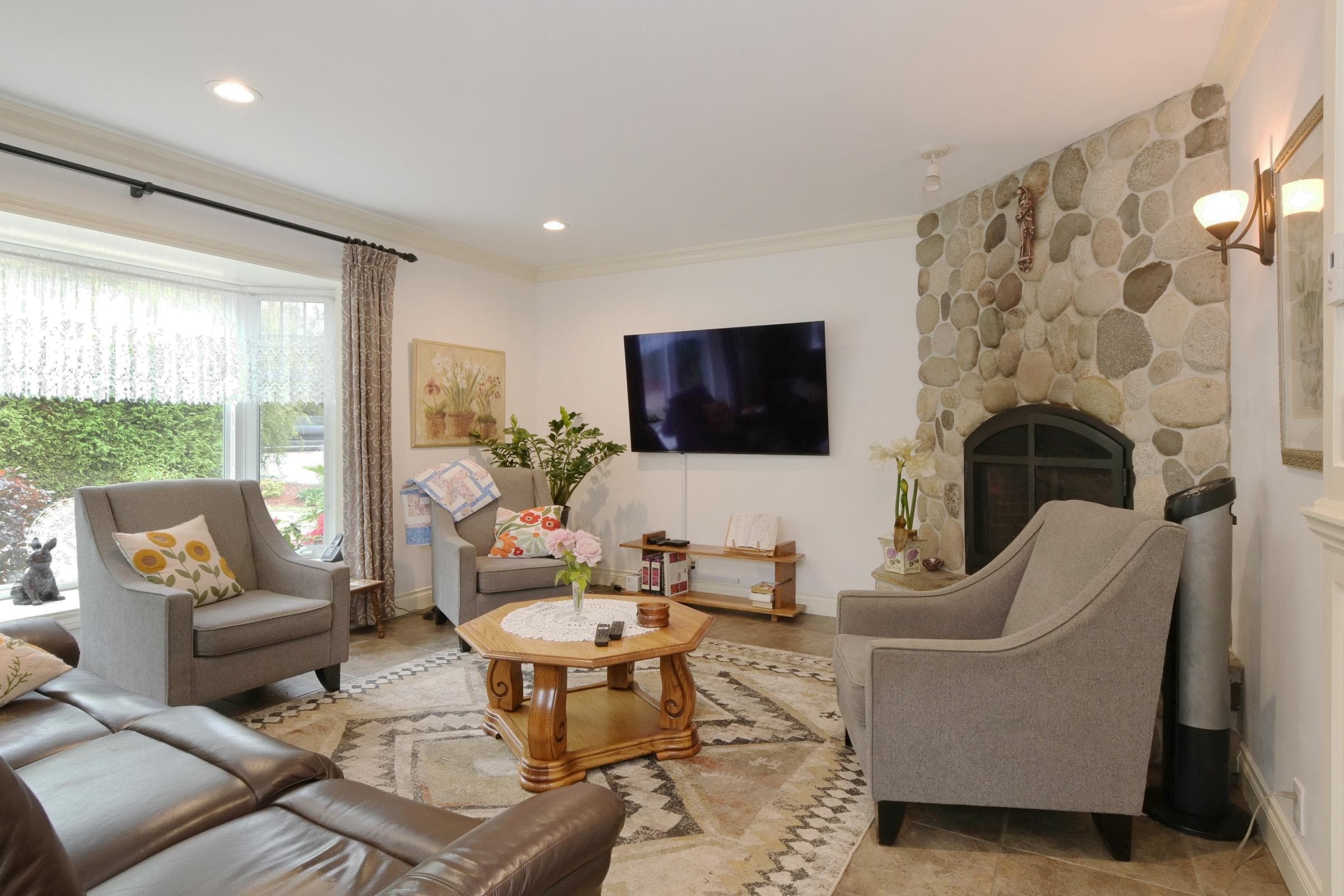 21770 40 Avenue, Langley, V2Z 1N7 — photo 2