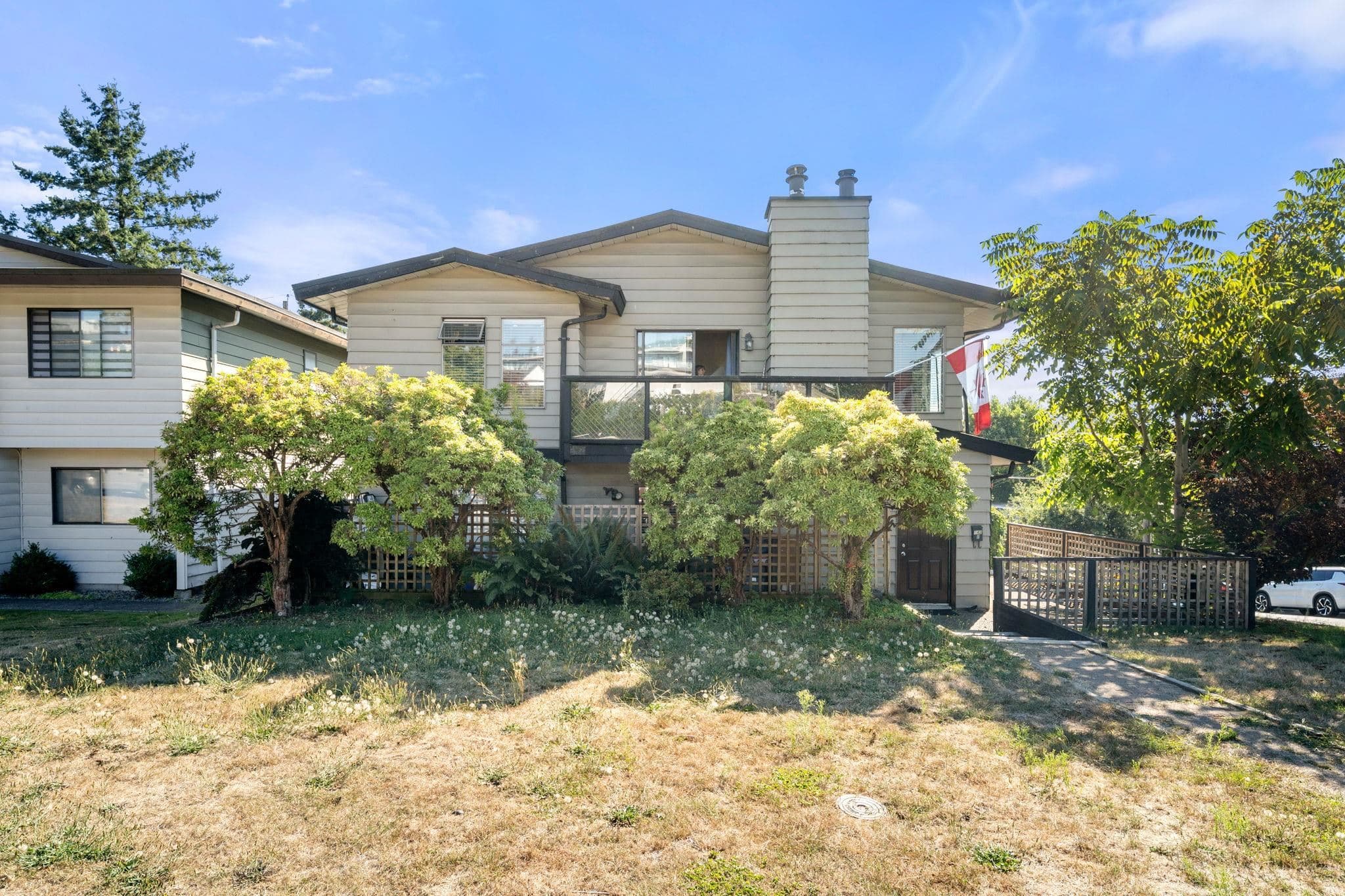 140-142 St. Patricks Avenue, North Vancouver, V7L 3N2 — photo 3