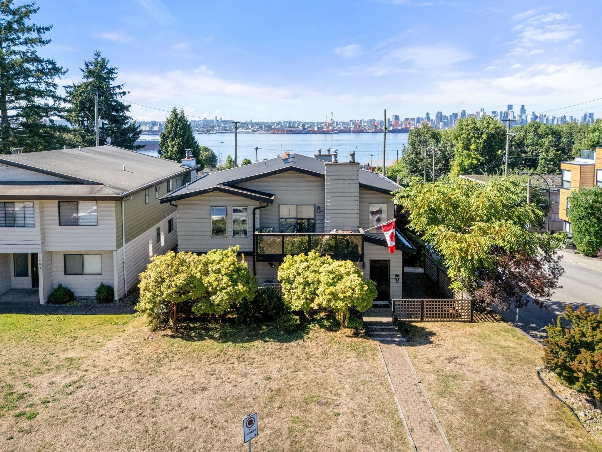 140-142 St. Patricks Avenue, North Vancouver, V7L 3N2 — photo 1