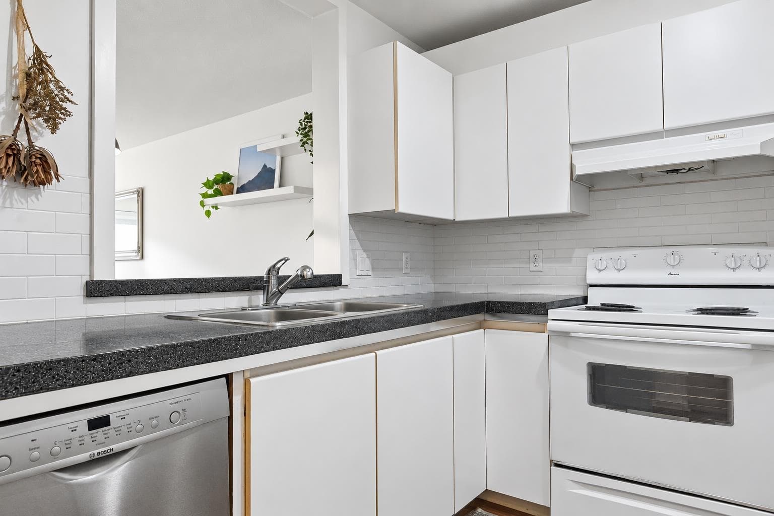 205 - 2975 Princess Crescent, Coquitlam, V3B 7N3 — photo 5