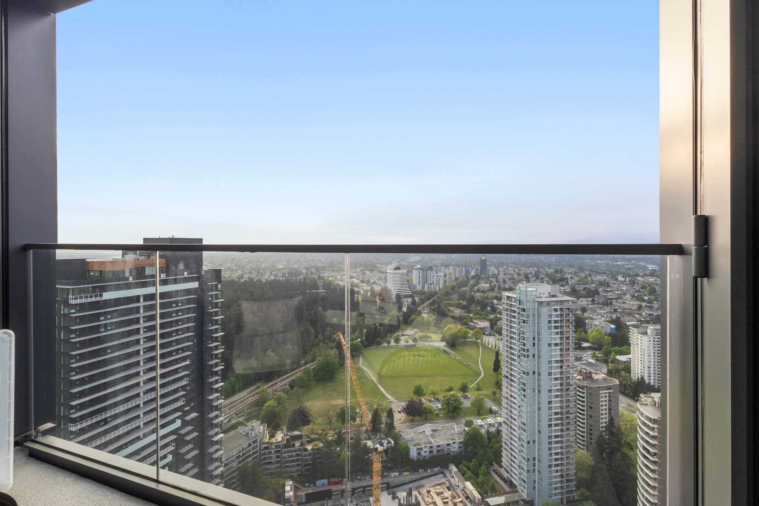 3905 - 5987 Wilson Avenue, Burnaby, V5H 0L7 — photo 2