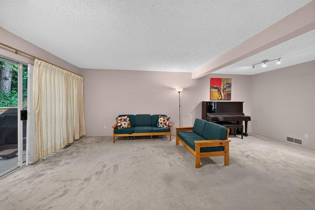 9293 Goldhurst Terrace, Burnaby, V5A 4P3 — photo 5