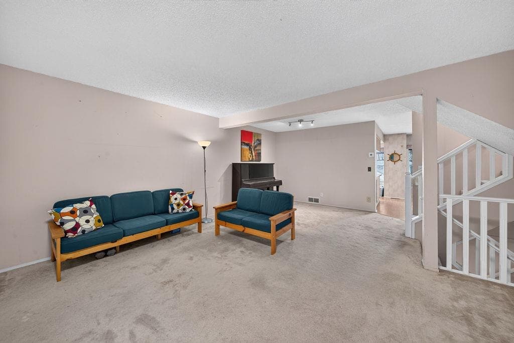 9293 Goldhurst Terrace, Burnaby, V5A 4P3 — photo 4