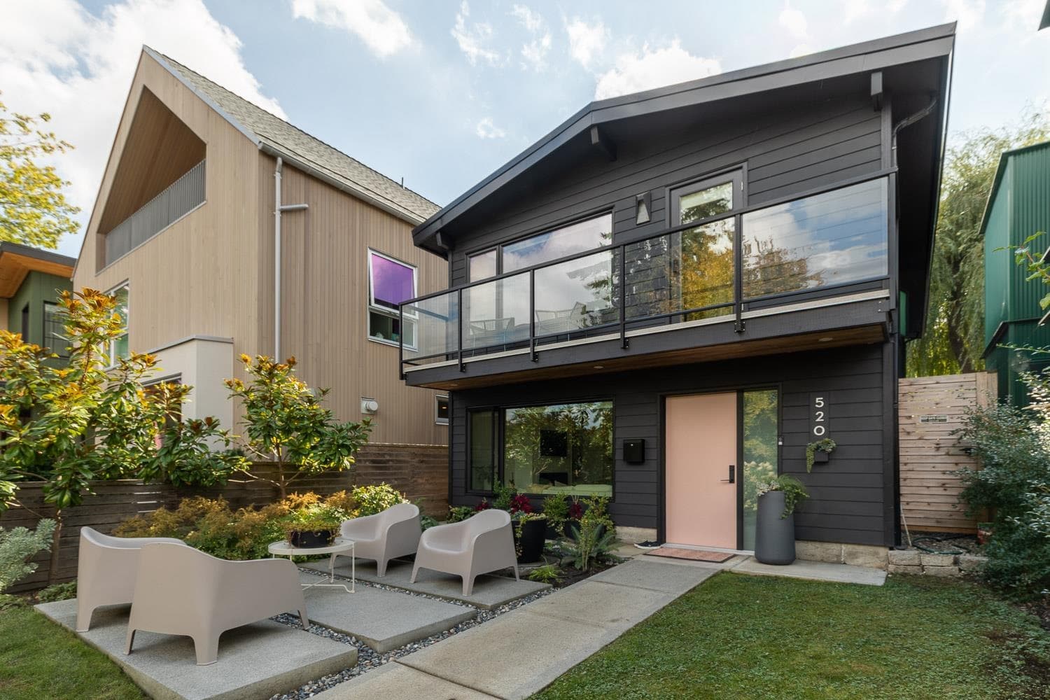 520 E 30th Avenue, Vancouver, V5V 2V6 — photo 1