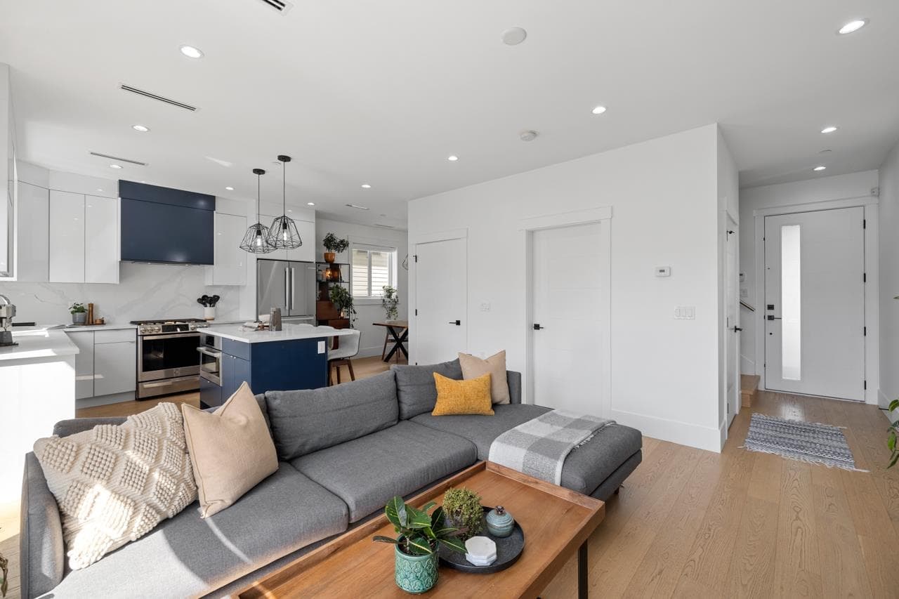 5867 Battison Street, Vancouver, V5R 4M7 — photo 3