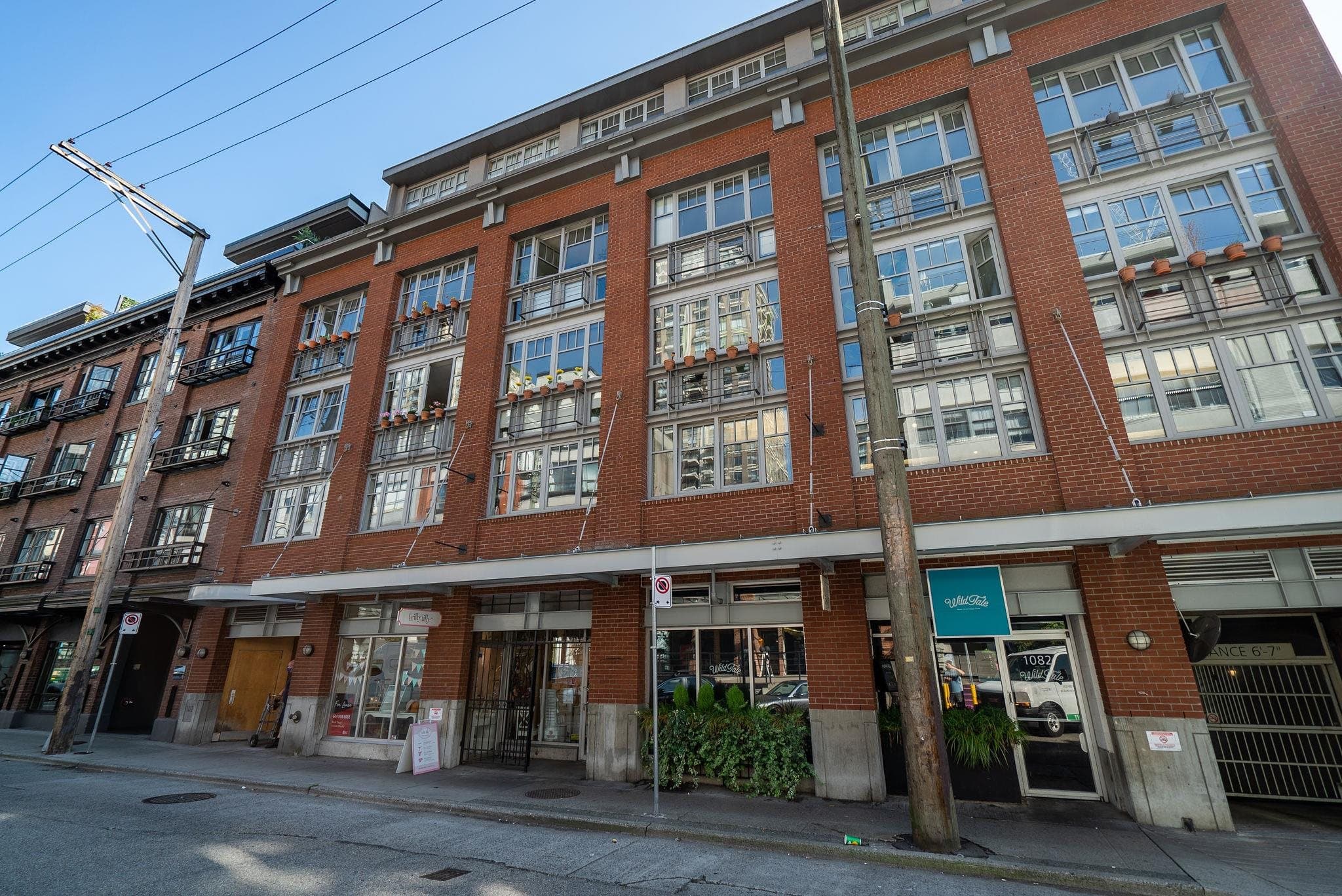 402 - 1072 Hamilton Street, Vancouver, V6B 2R9 — photo 5