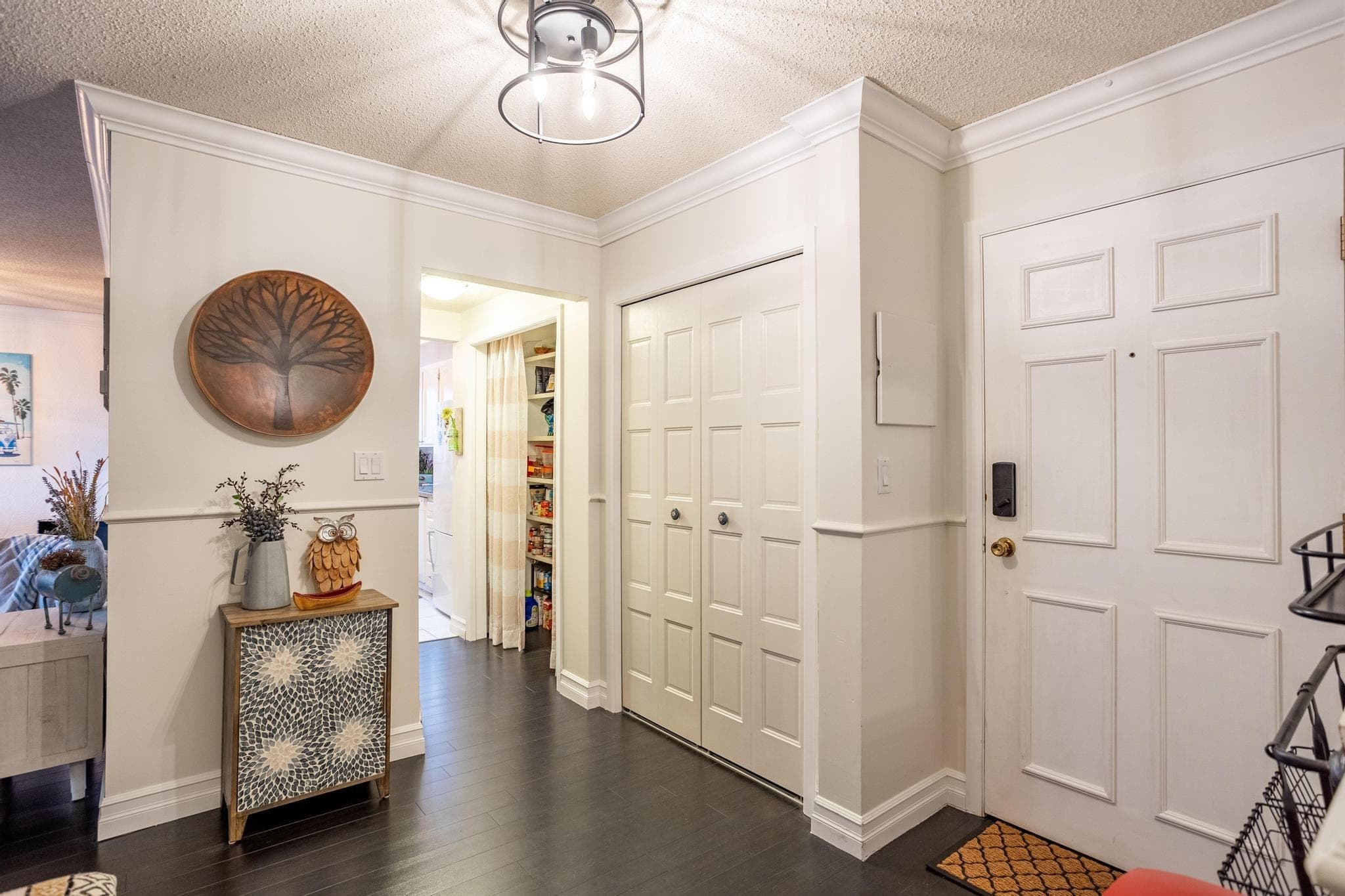 301 - 1390 Martin Street, White Rock, V4B 3W5 — photo 4