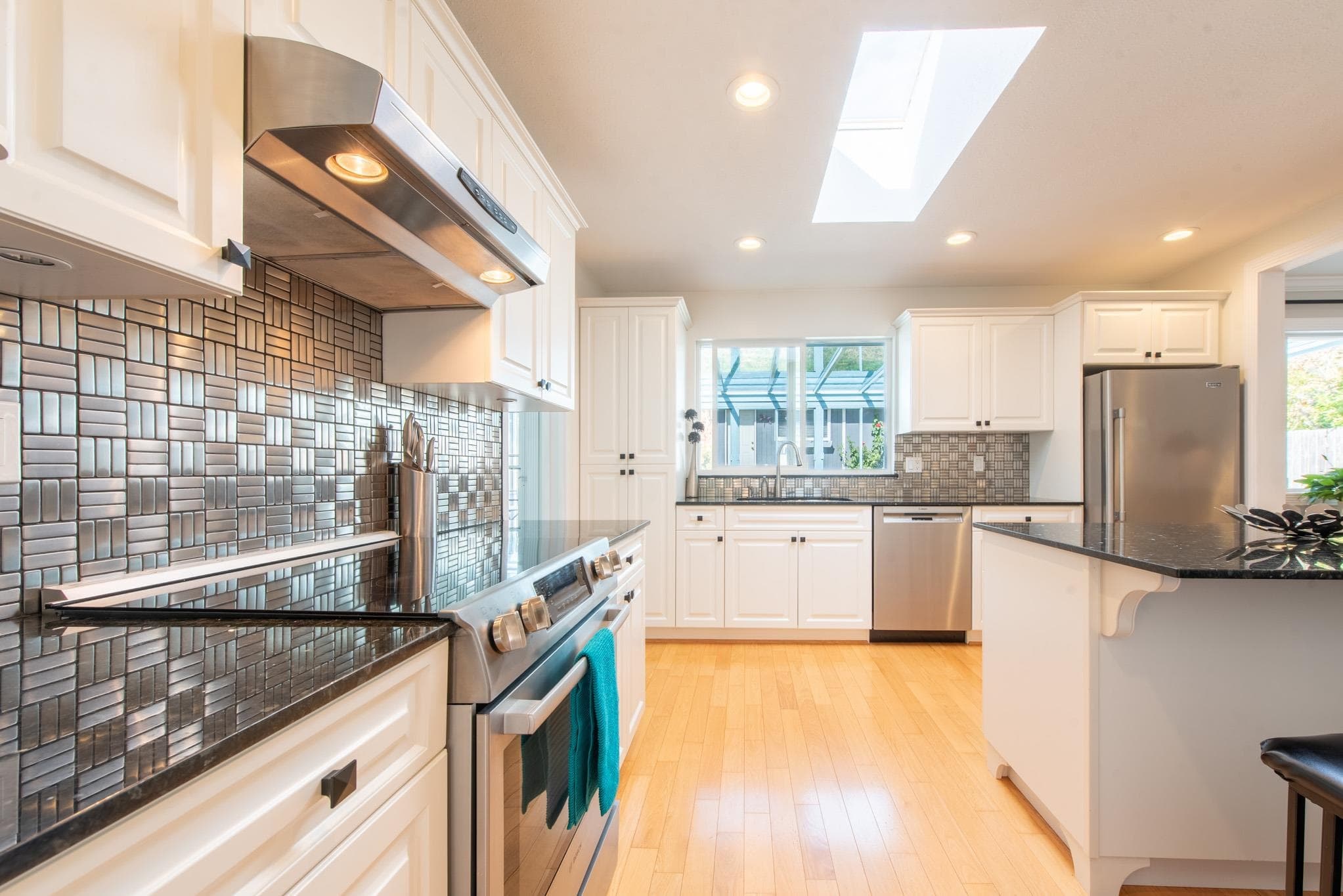 4144 Browning Road, Sechelt, V7Z 0A2 — photo 4