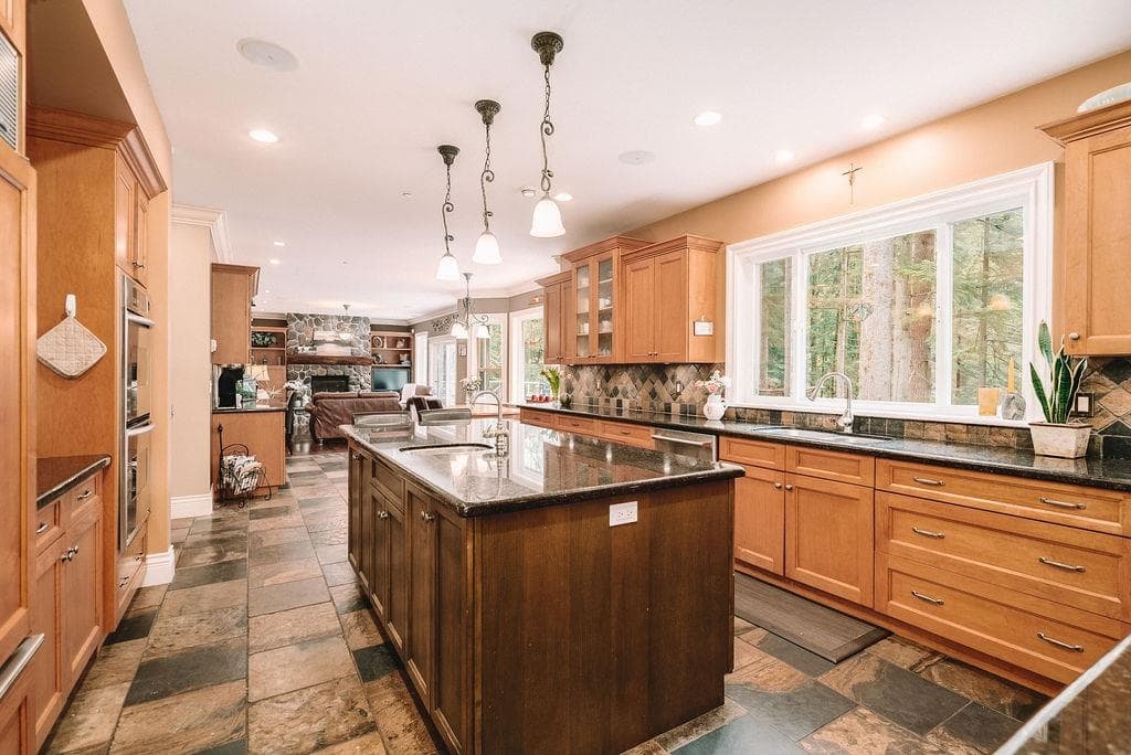 30 Birch Wynd, Port Moody, V3H 4Y5 — photo 2