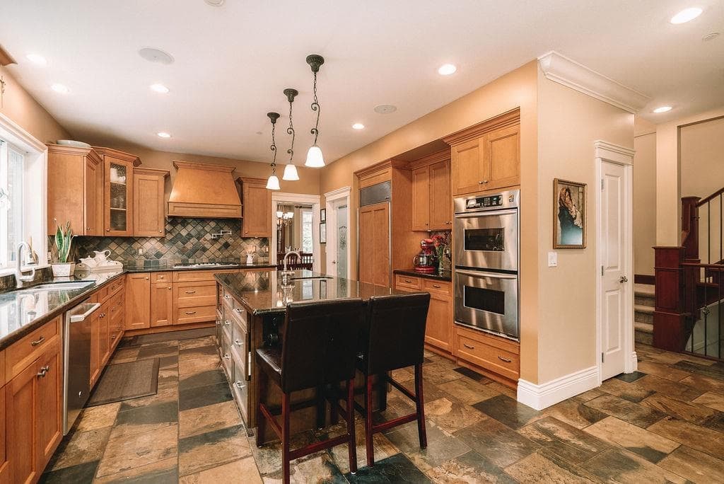 30 Birch Wynd, Port Moody, V3H 4Y5 — photo 5
