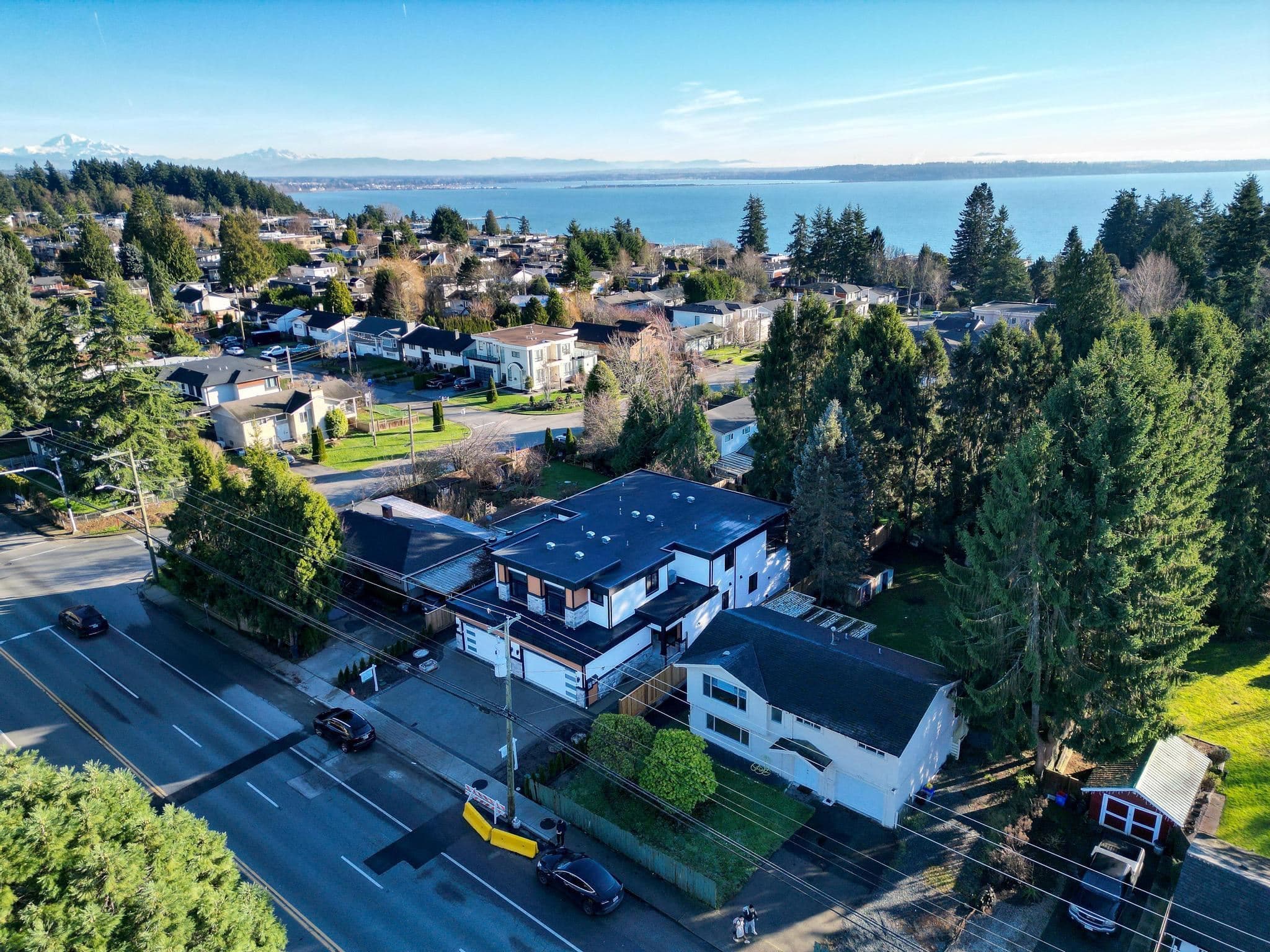 14204 North Bluff Road, White Rock, V4B 3C4 — photo 3